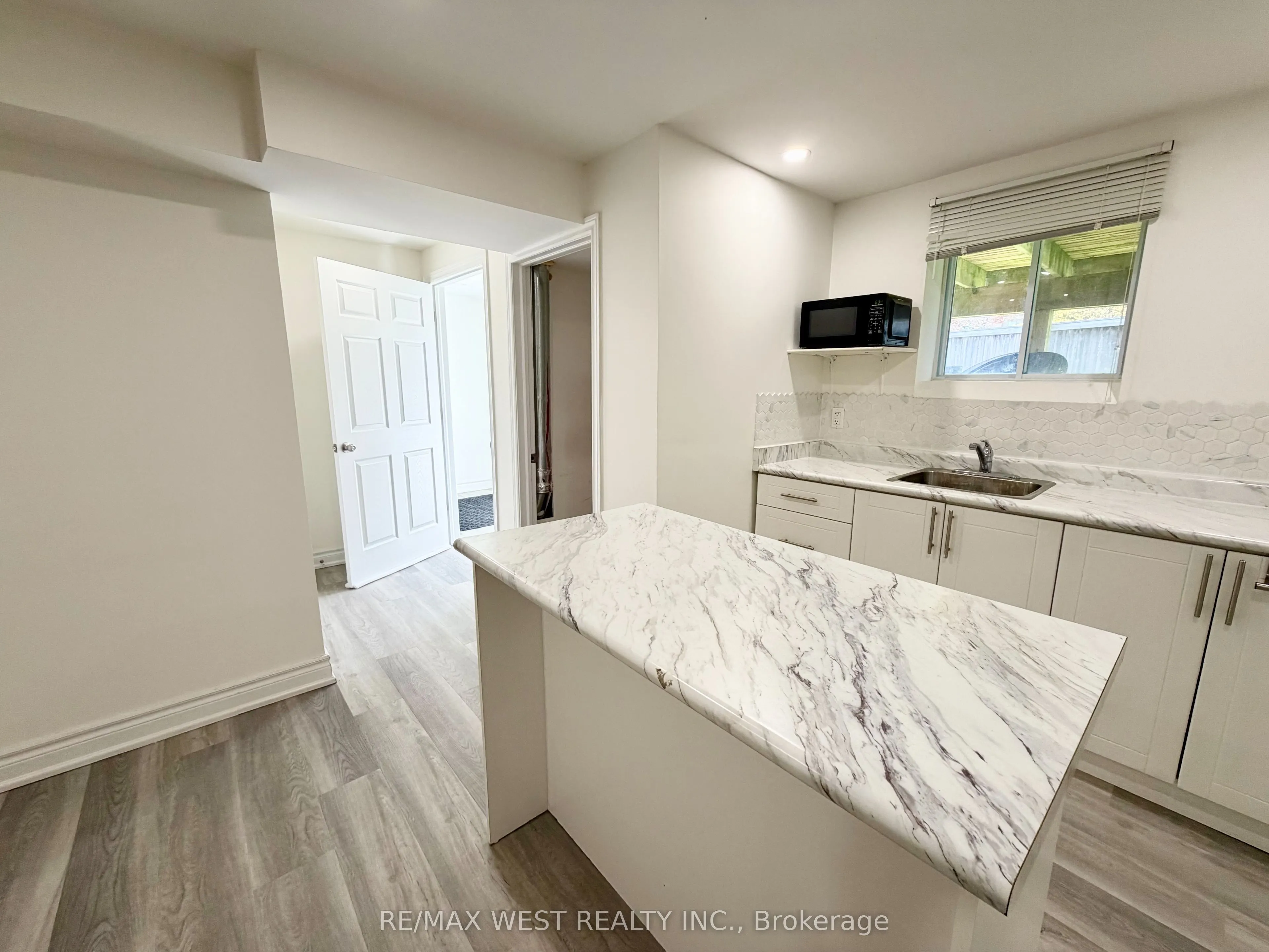 858 Cassie Road #Lower
