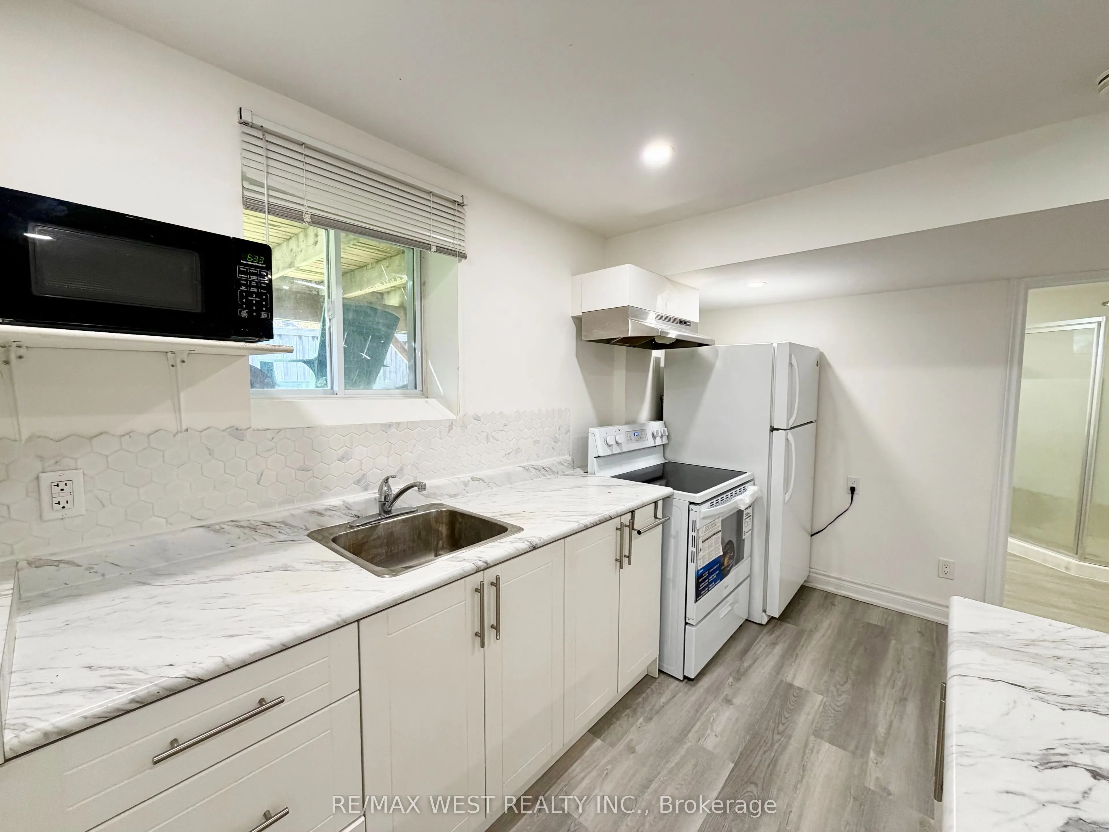 858 Cassie Road #Lower