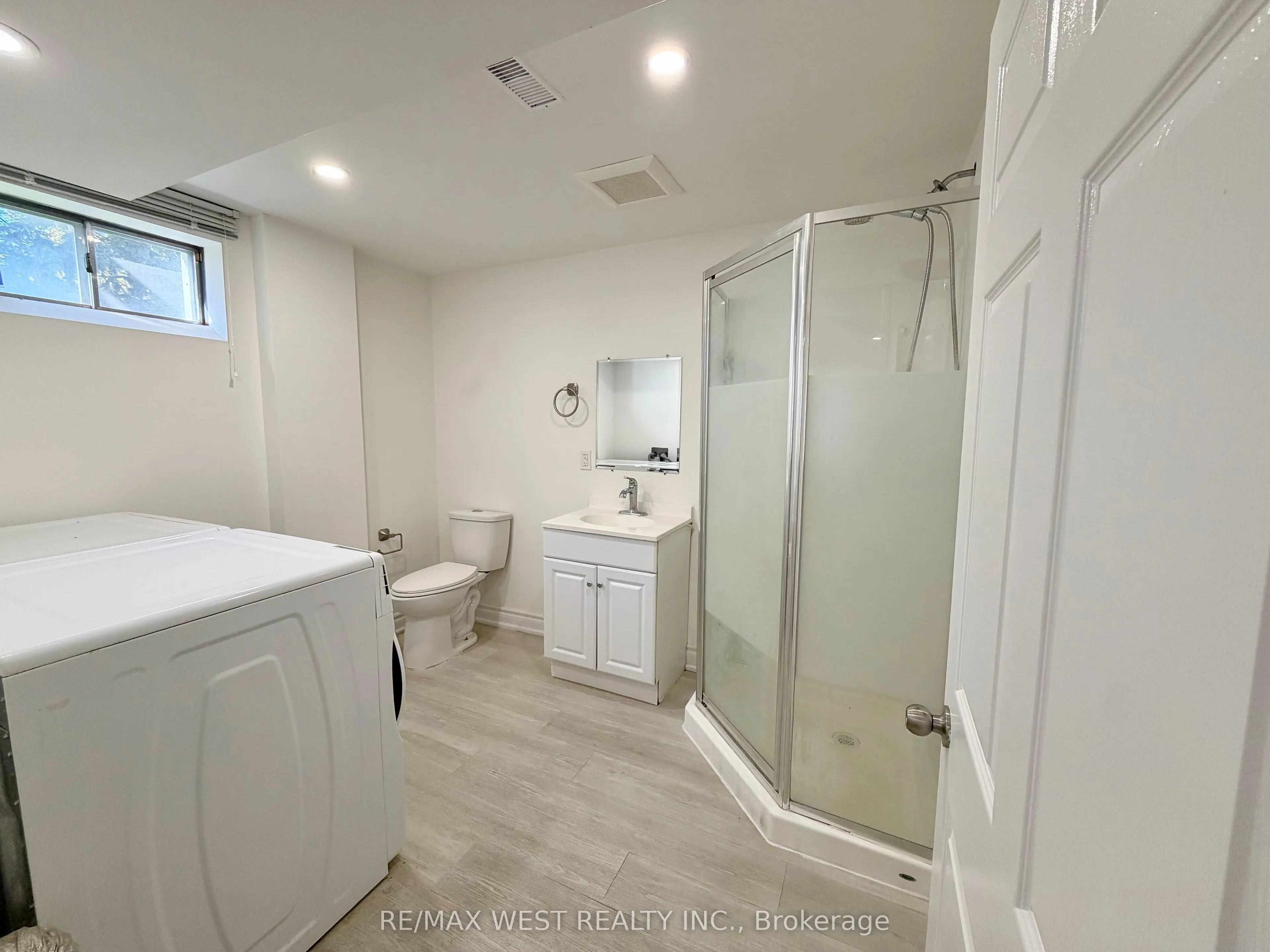 858 Cassie Road #Lower