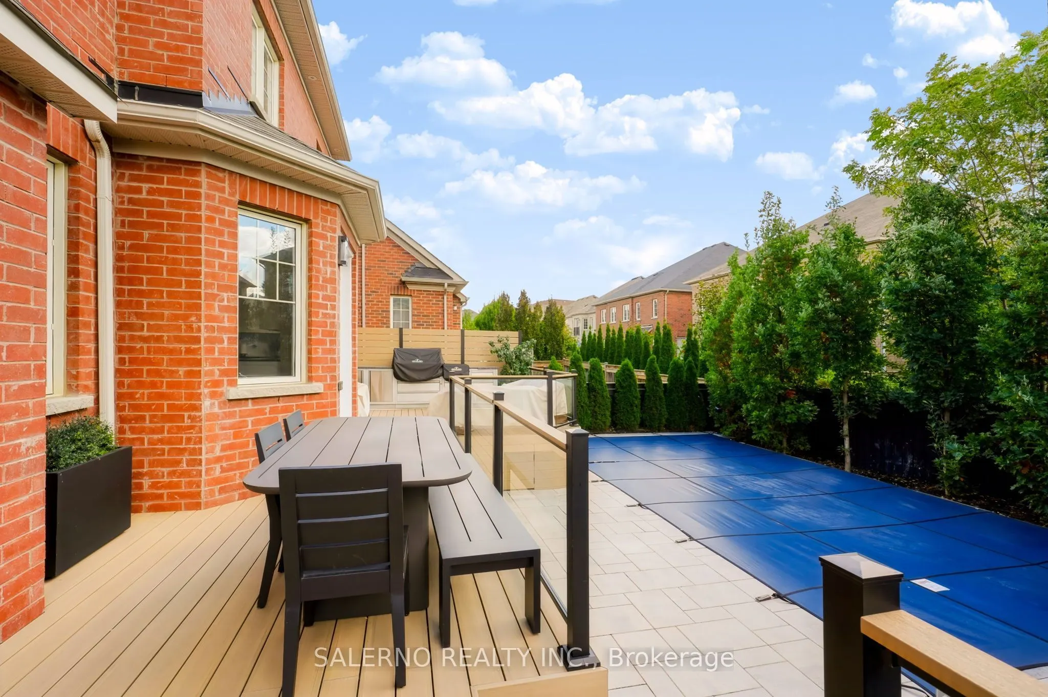 45 Woodgate Pines Drive
