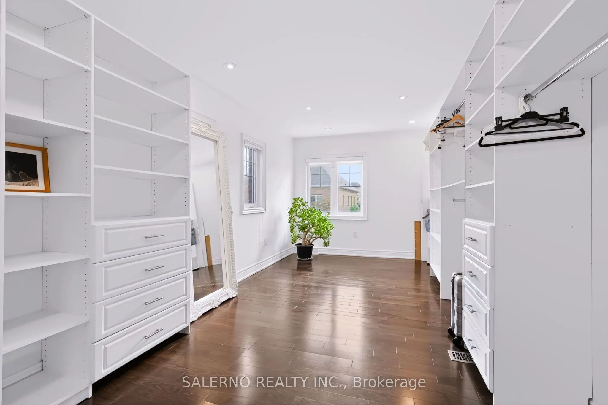 45 Woodgate Pines Drive