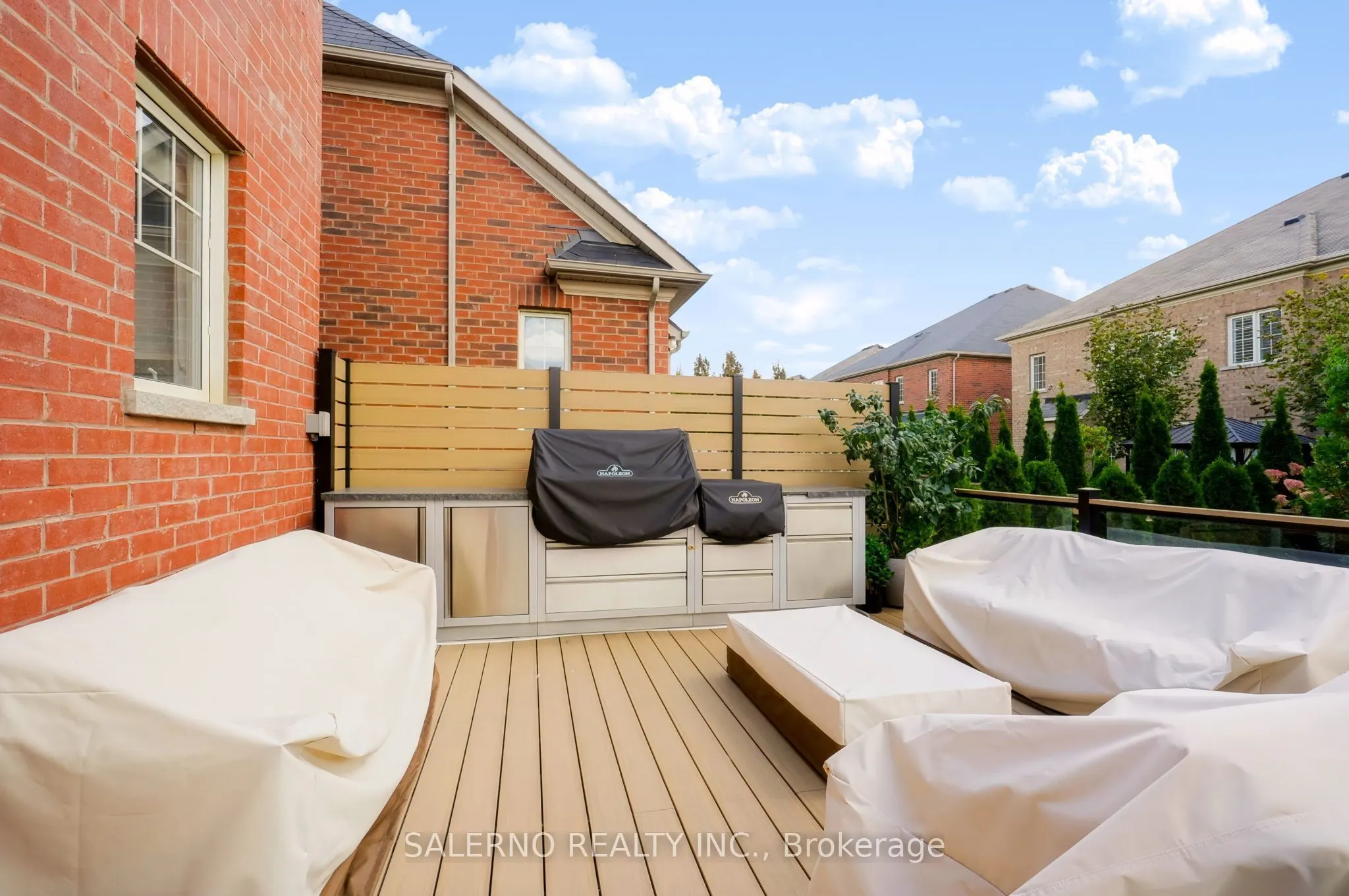 45 Woodgate Pines Drive