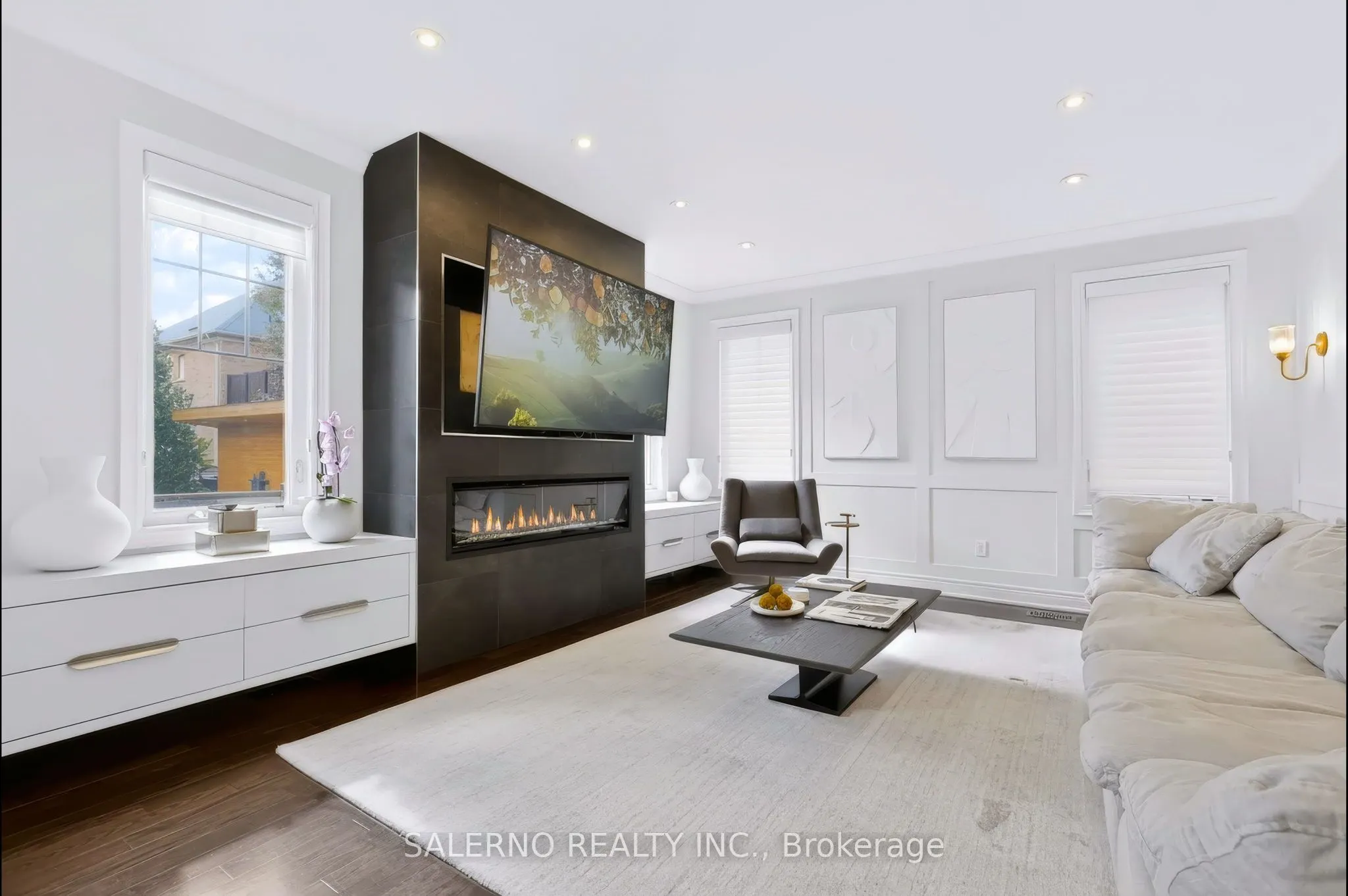 45 Woodgate Pines Drive