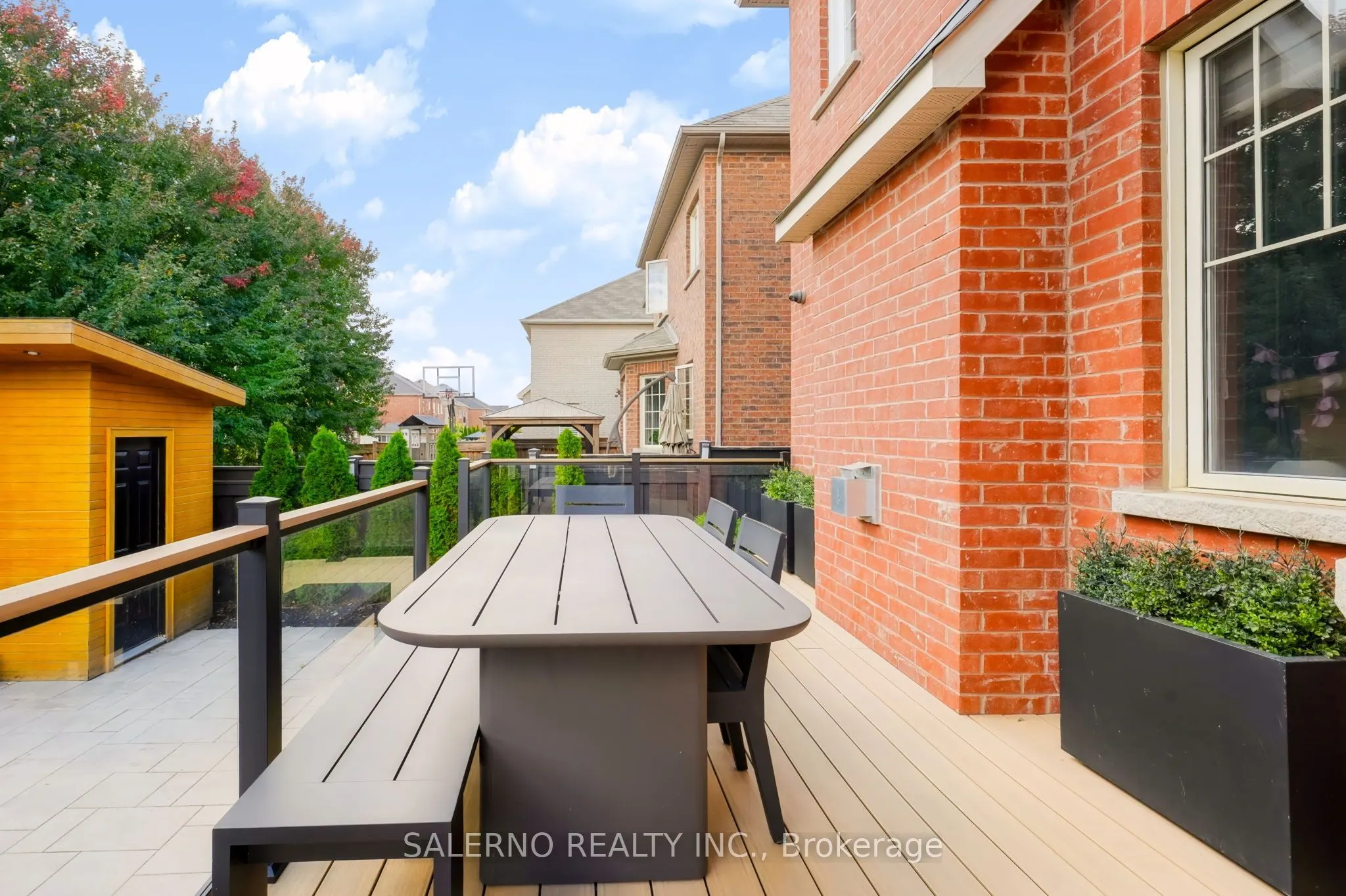 45 Woodgate Pines Drive