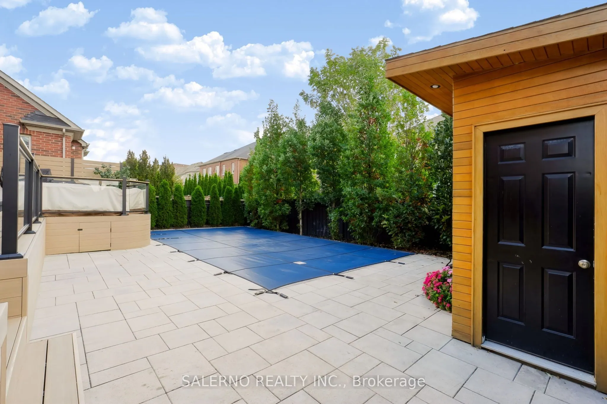 45 Woodgate Pines Drive
