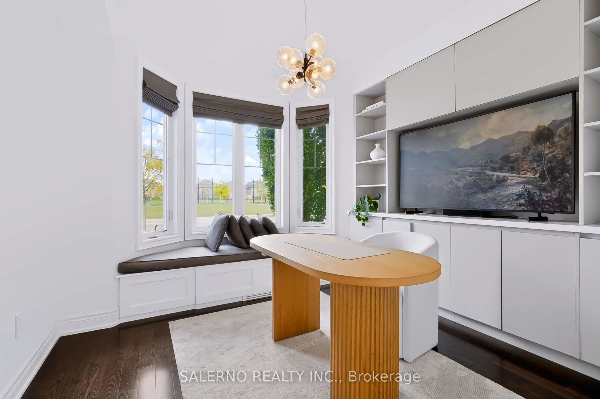 45 Woodgate Pines Drive
