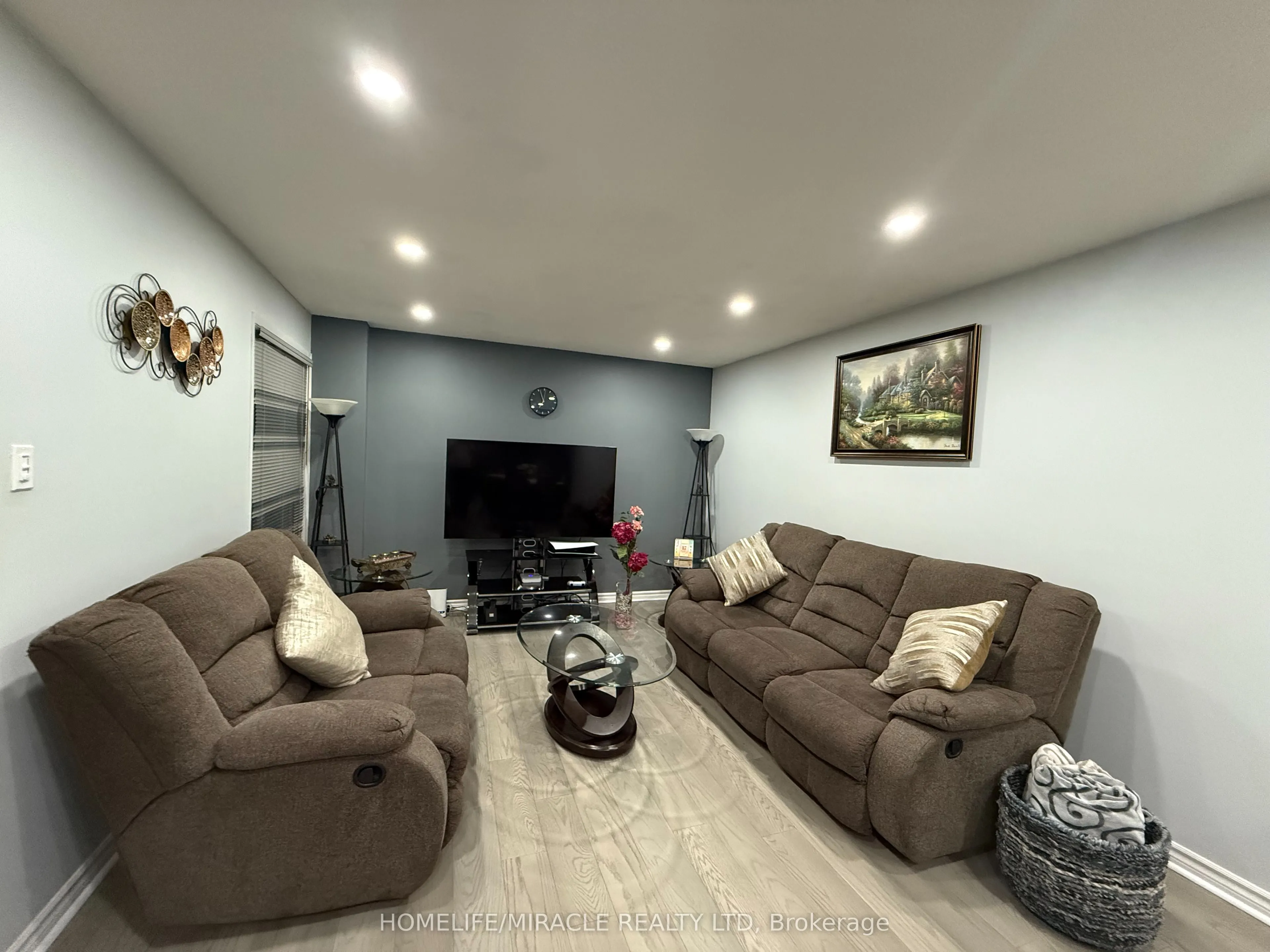 163 Mabley Crescent