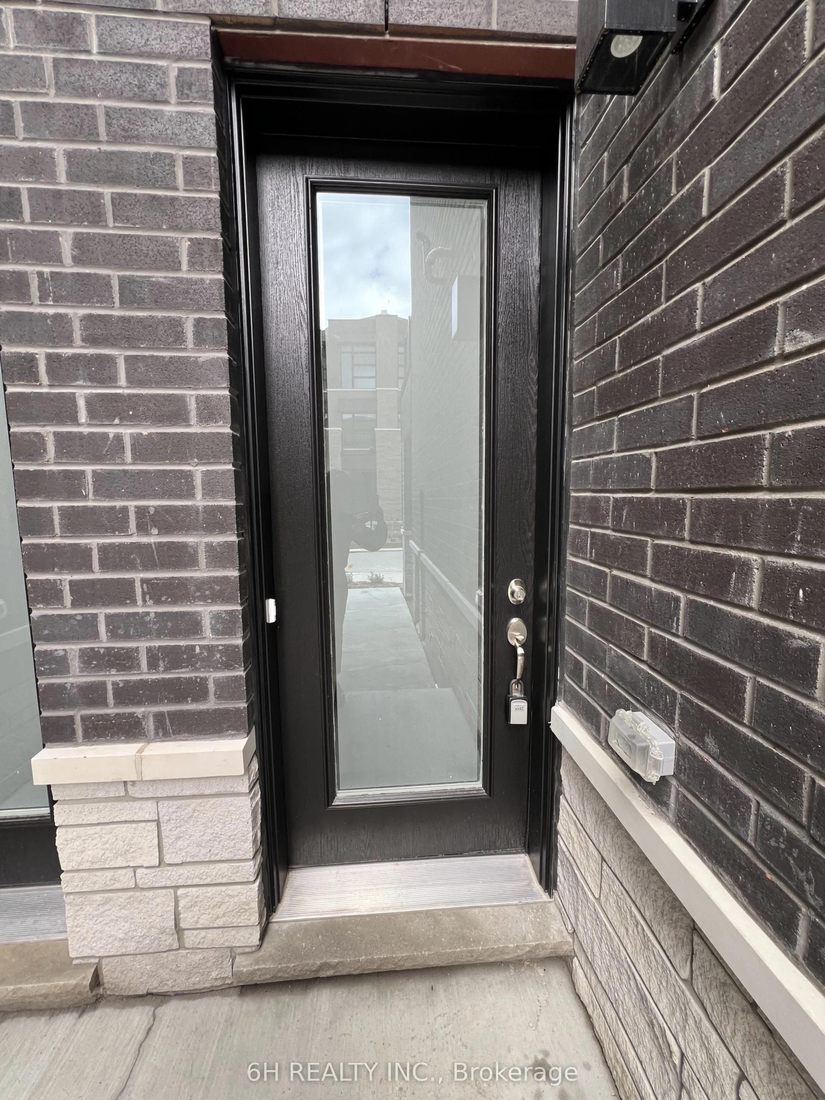 Undisclosed Address #Lot 9