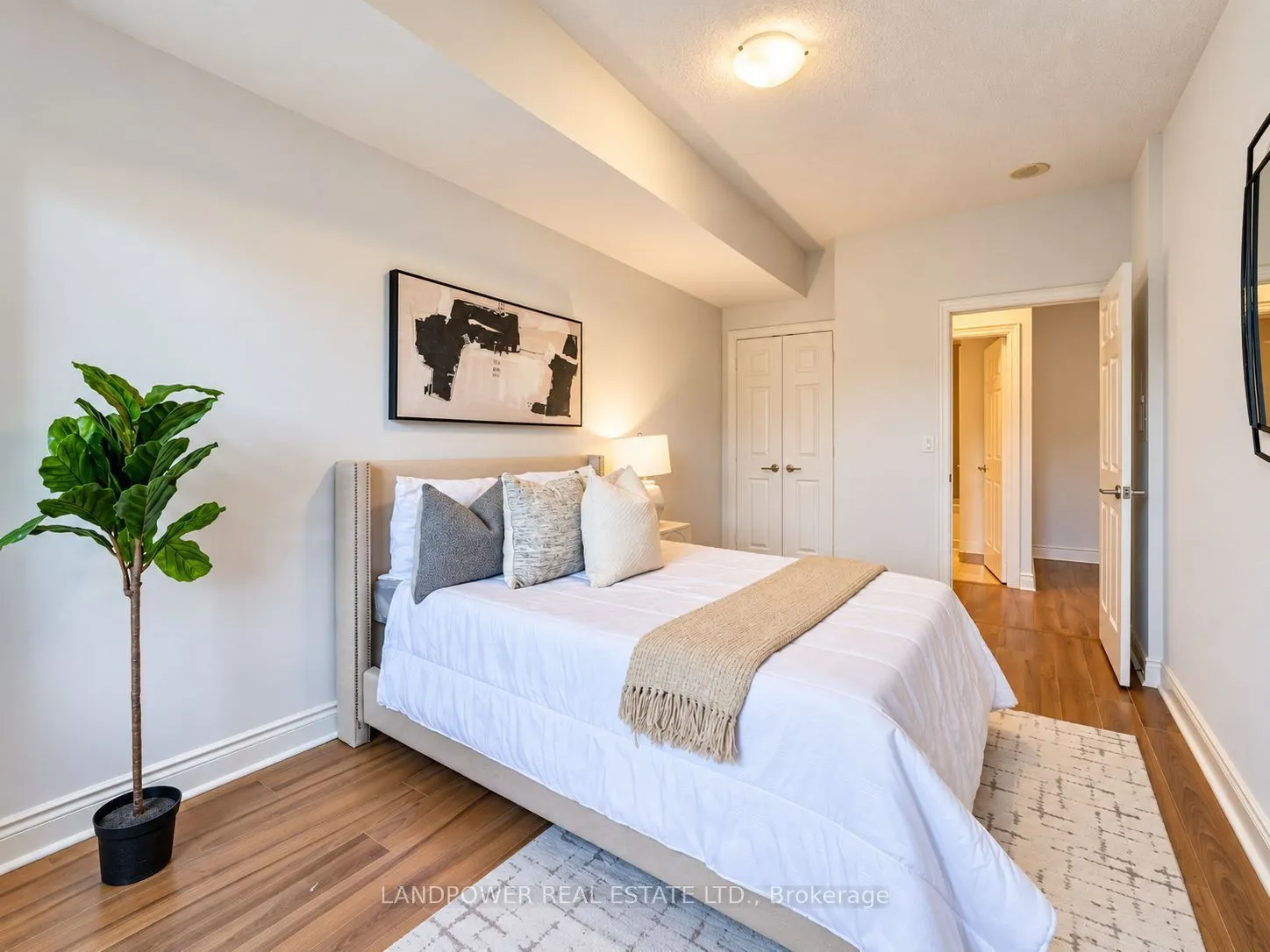 23 Cox Boulevard #270