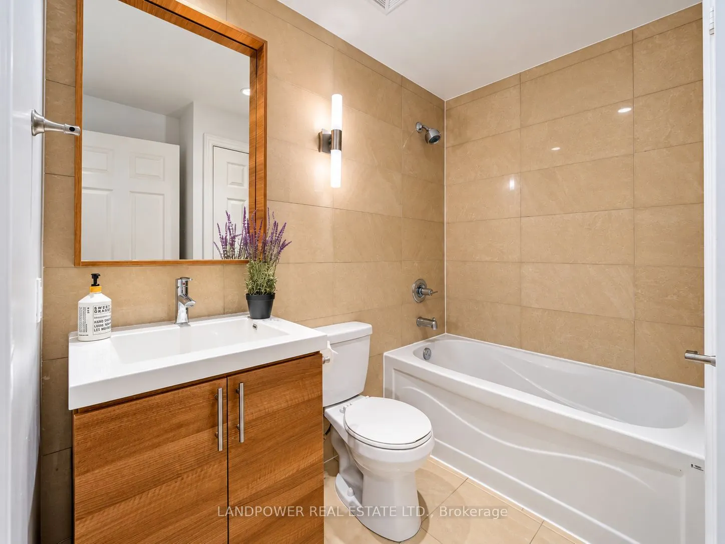 23 Cox Boulevard #270
