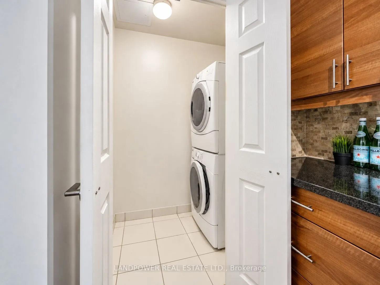 23 Cox Boulevard #270