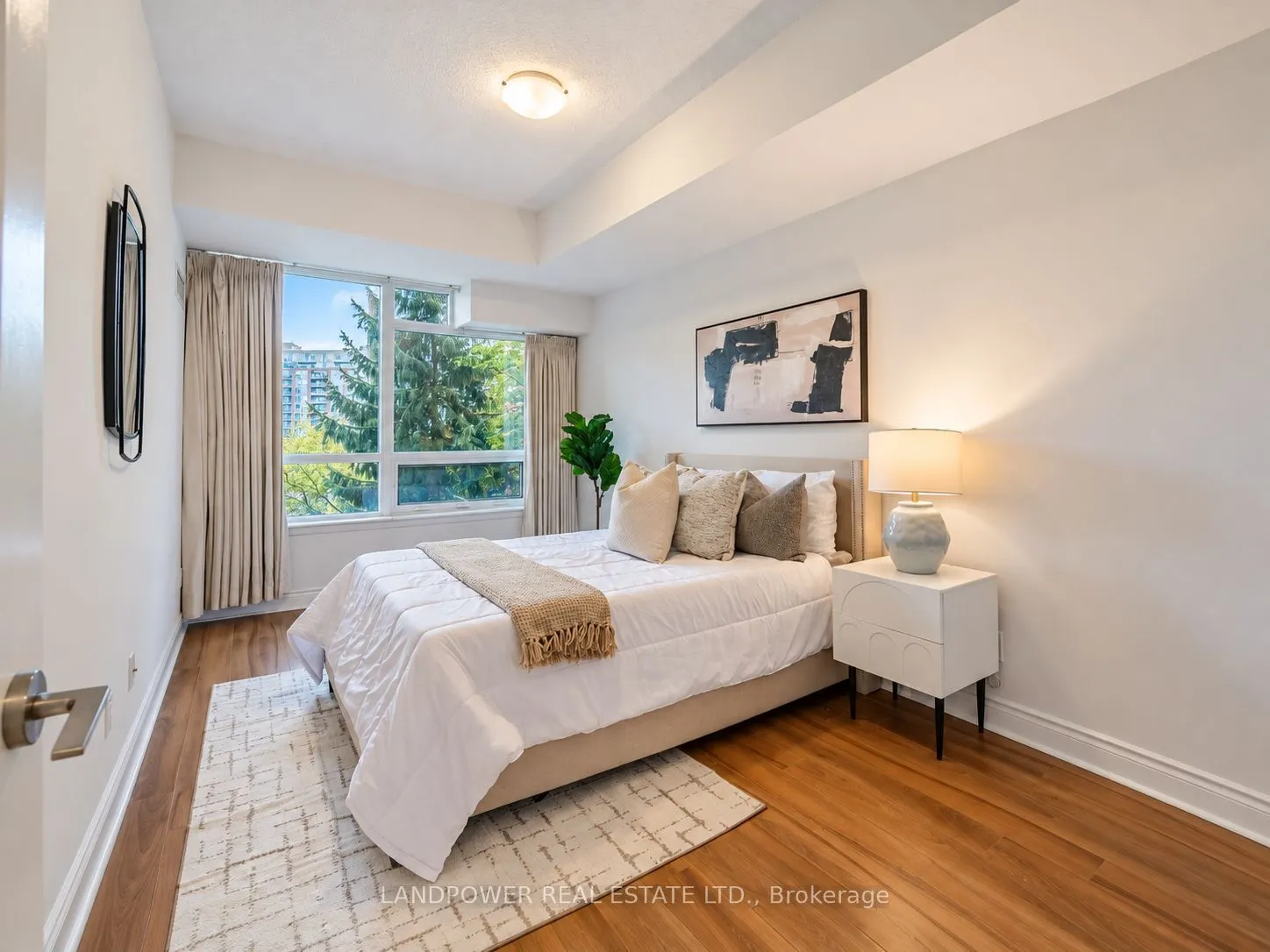 23 Cox Boulevard #270