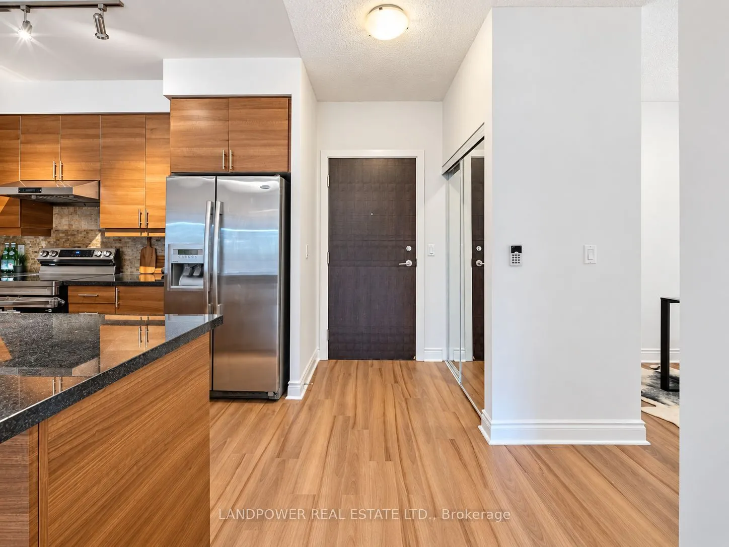 23 Cox Boulevard #270