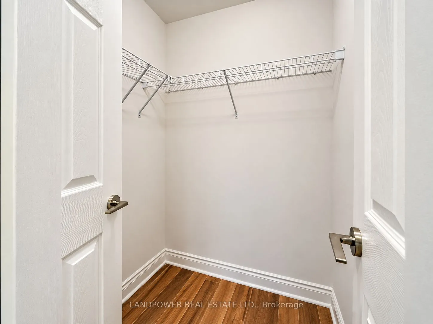 23 Cox Boulevard #270