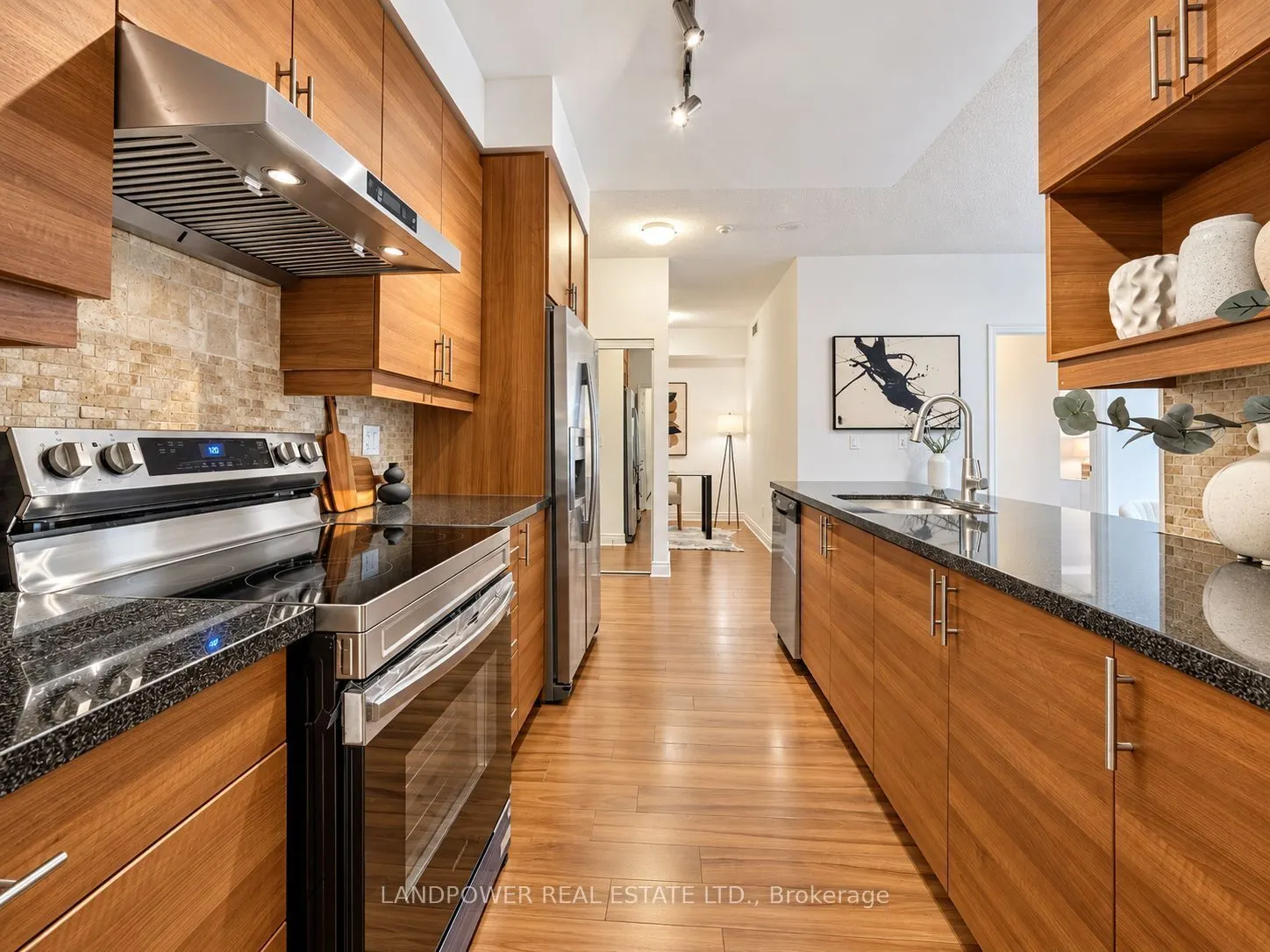 23 Cox Boulevard #270