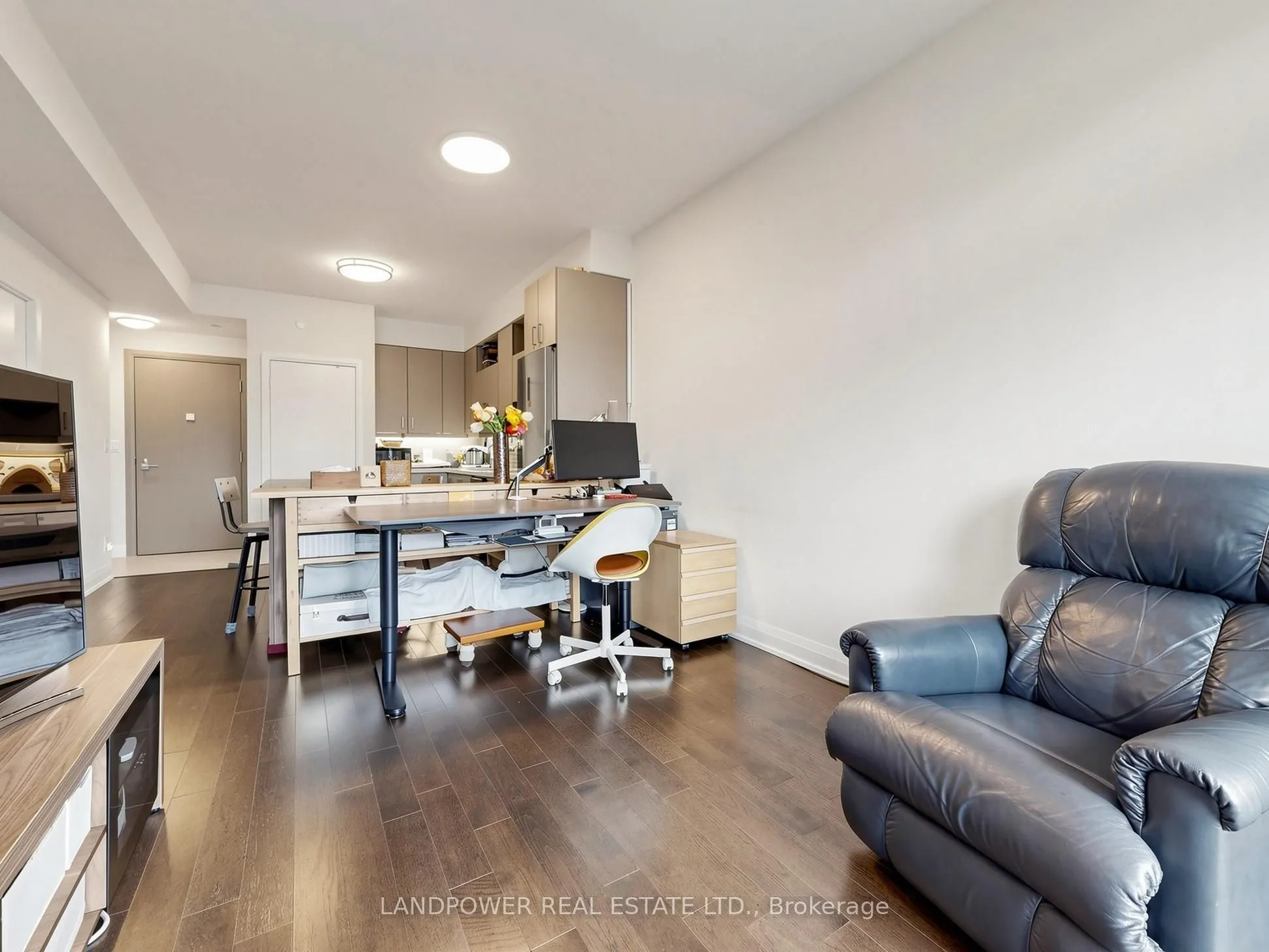 18 Uptown Drive #120