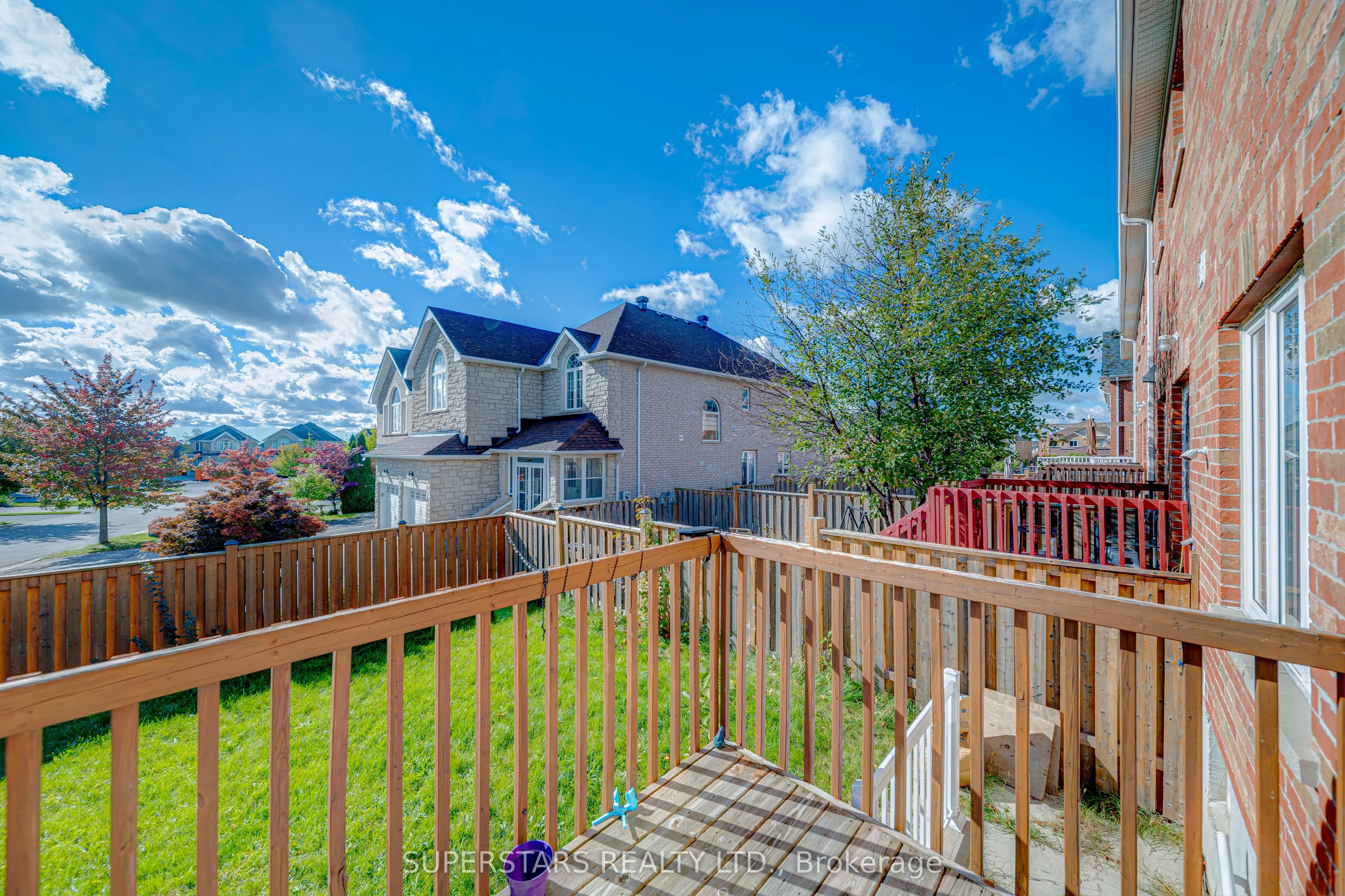 25 Alvarado Avenue
