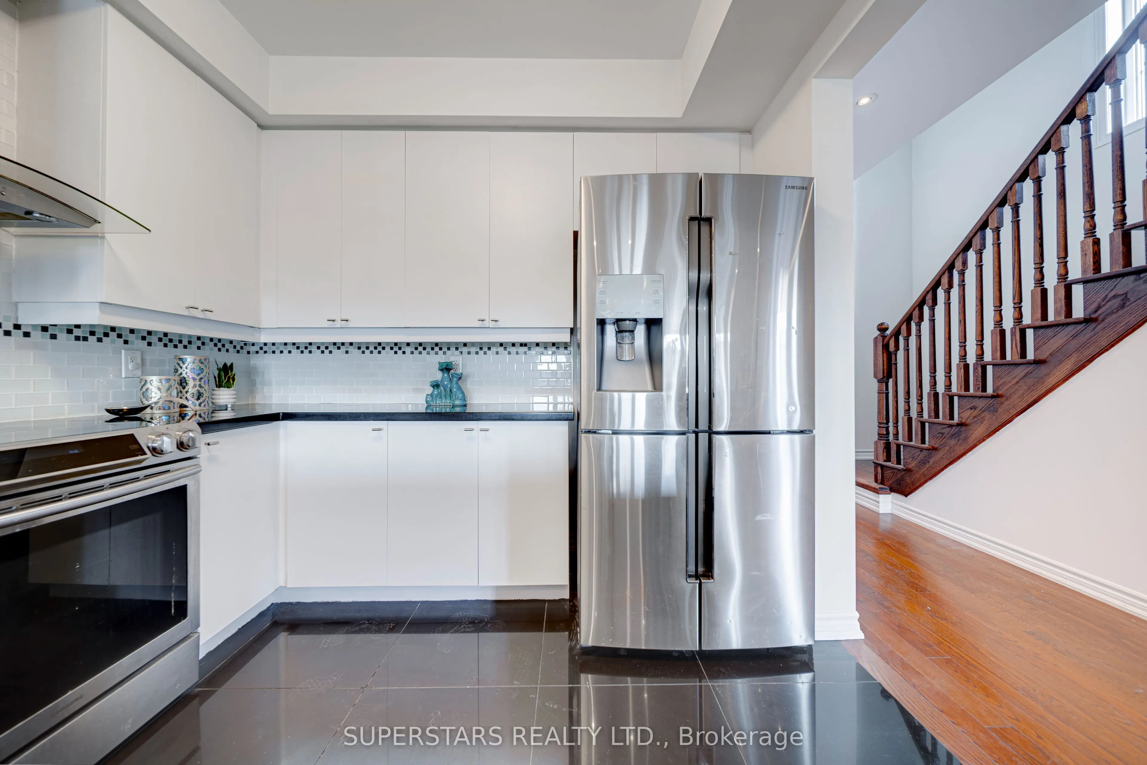 25 Alvarado Avenue