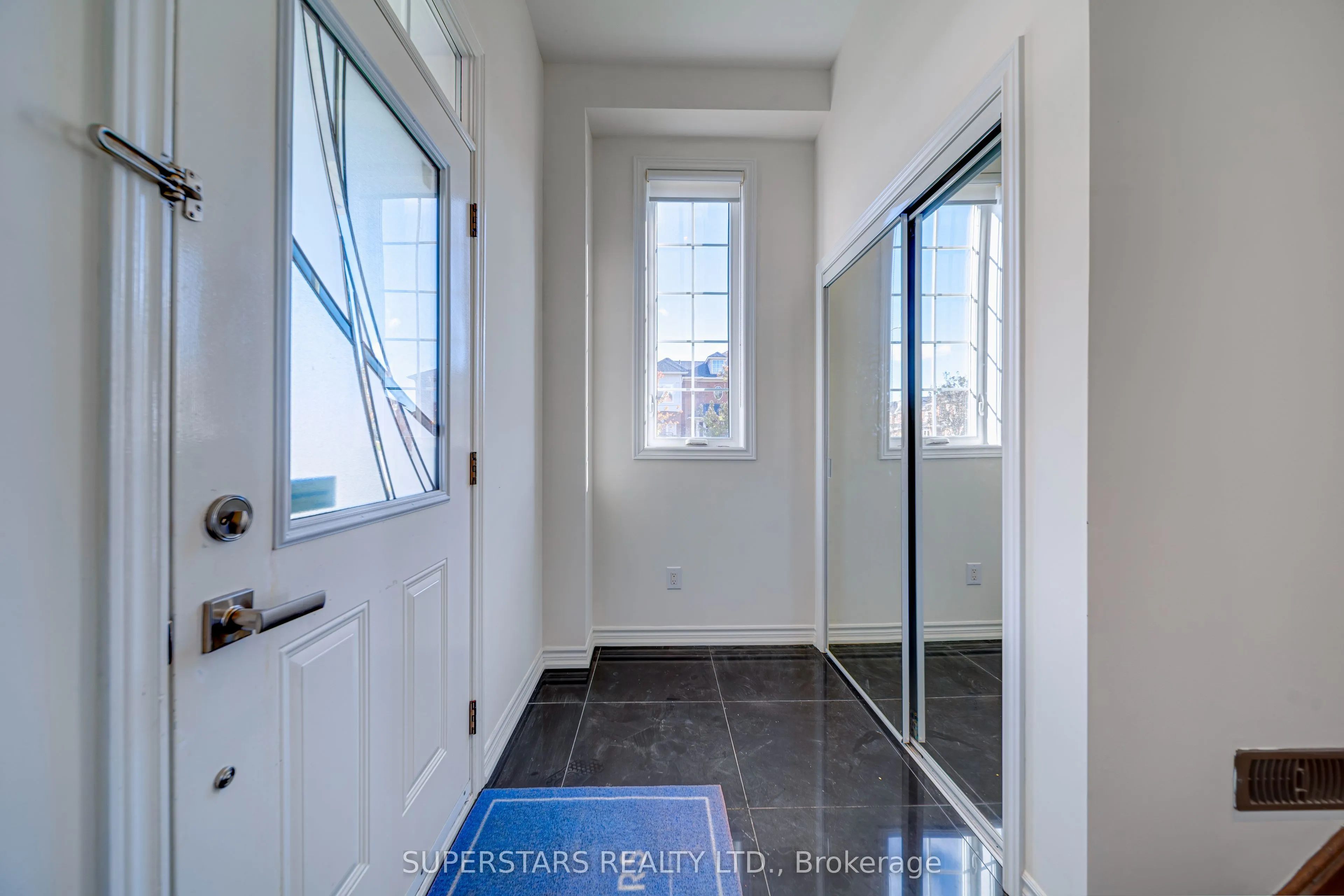 25 Alvarado Avenue