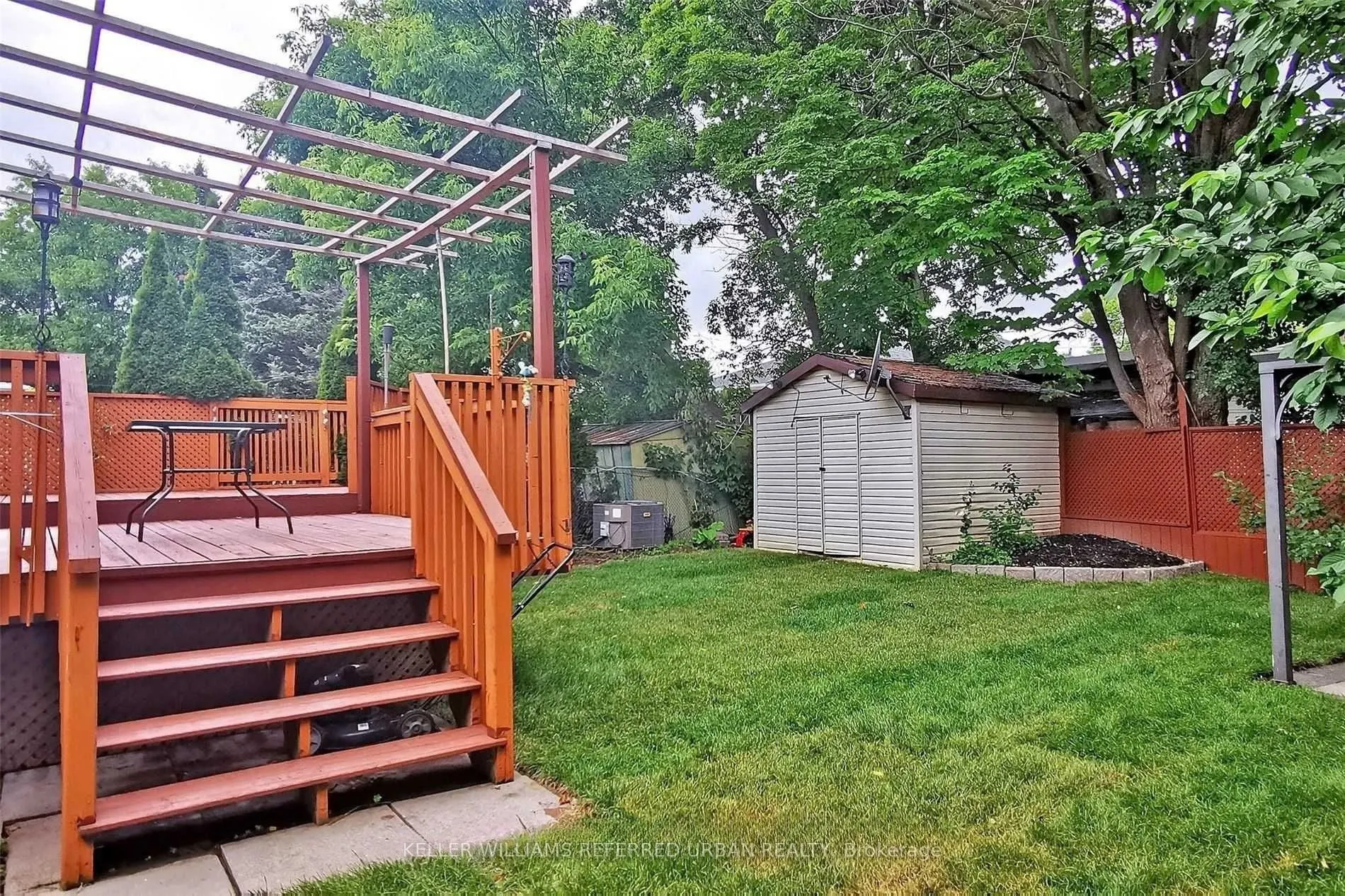 64 Lindsay Avenue