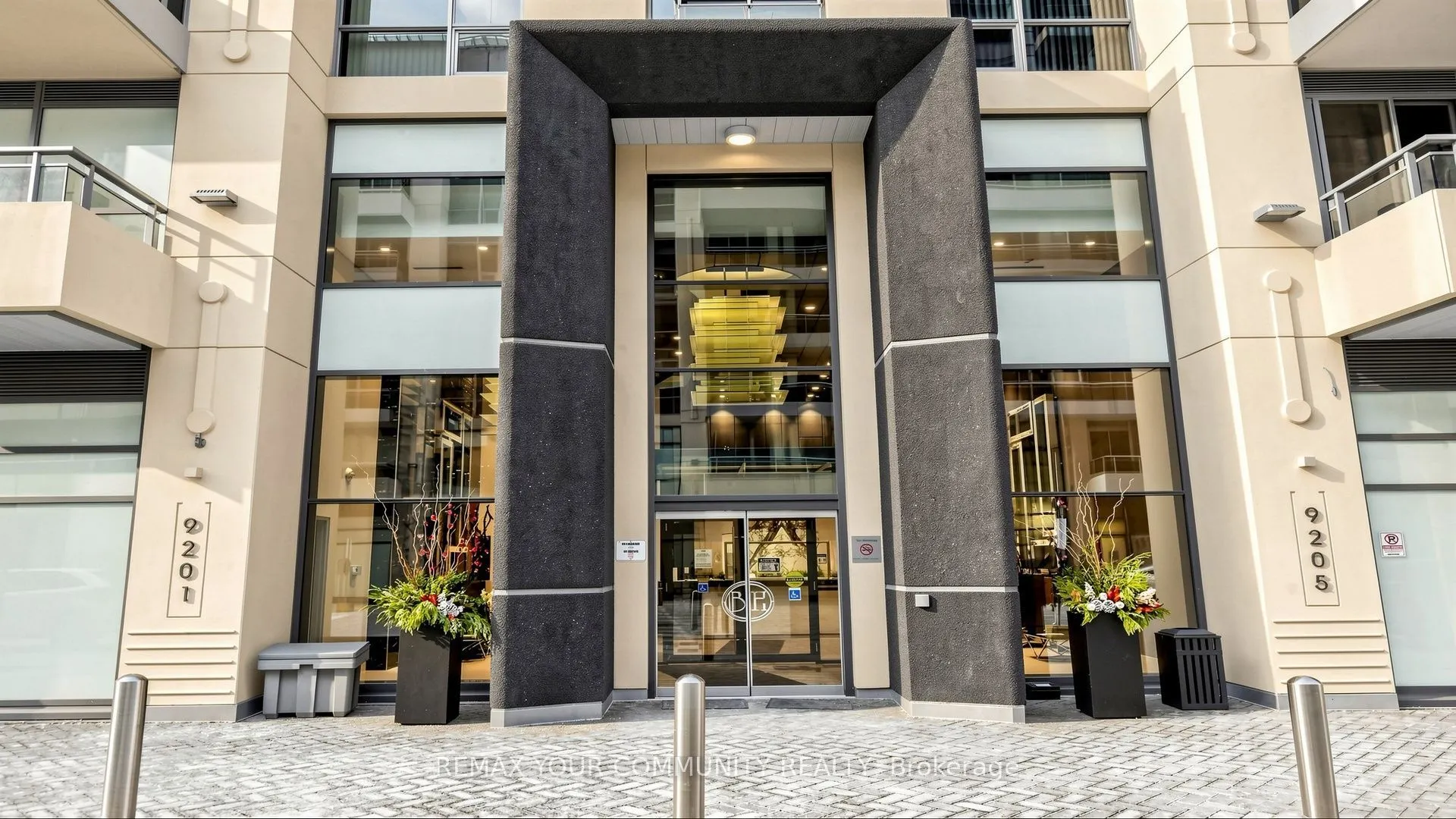 9201 Yonge Street #619