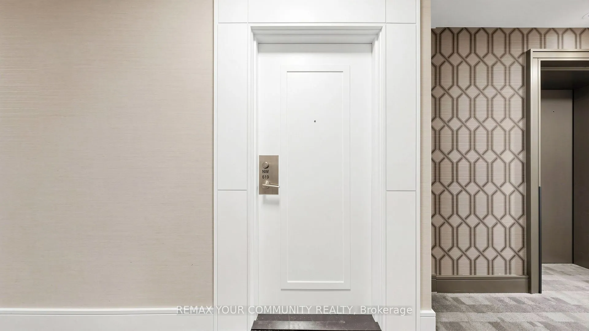 9201 Yonge Street #619