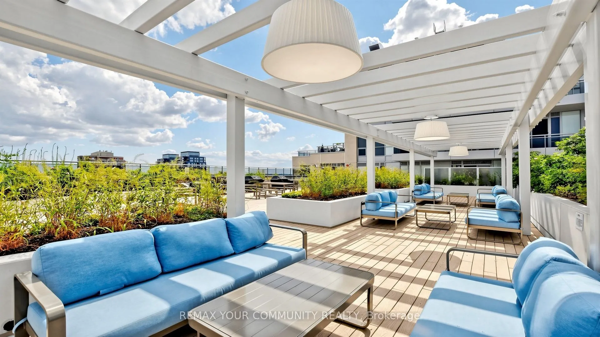 9201 Yonge Street #619
