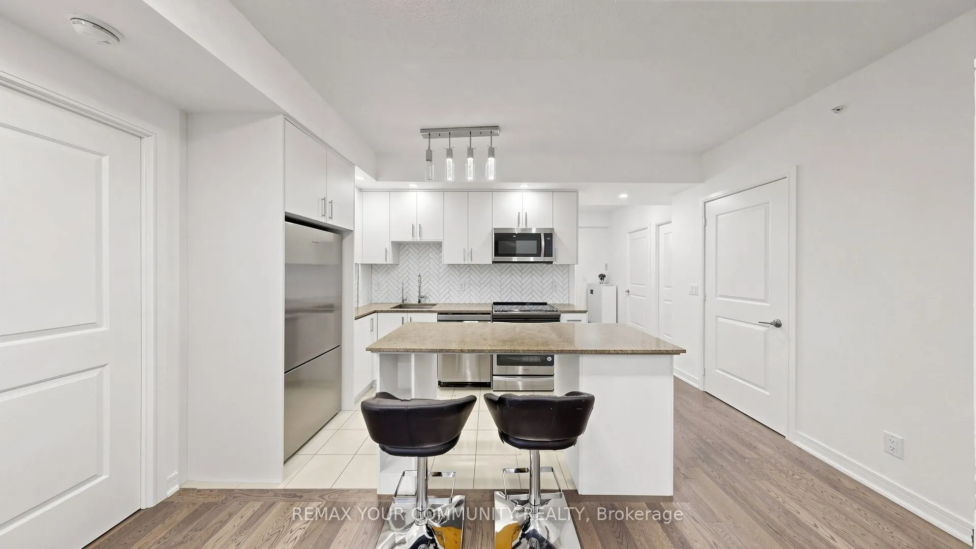 9201 Yonge Street #619
