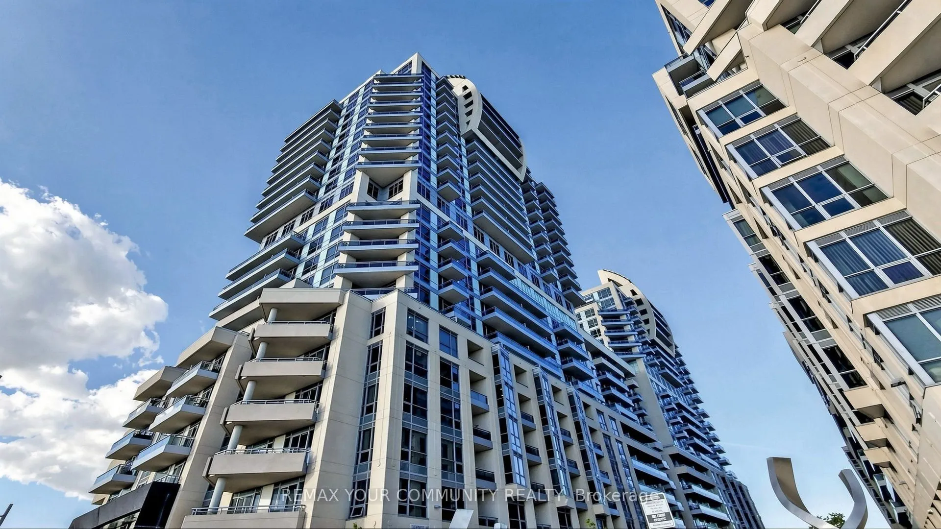 9201 Yonge Street #619