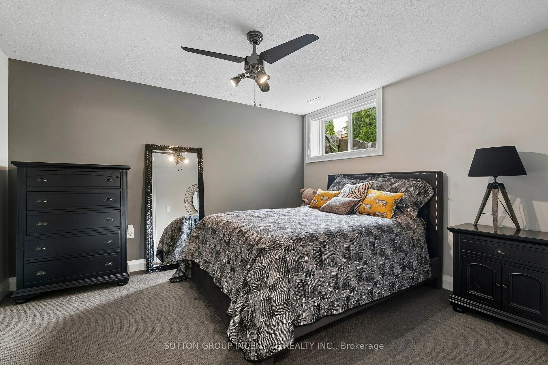 260 Sunnybrae Avenue