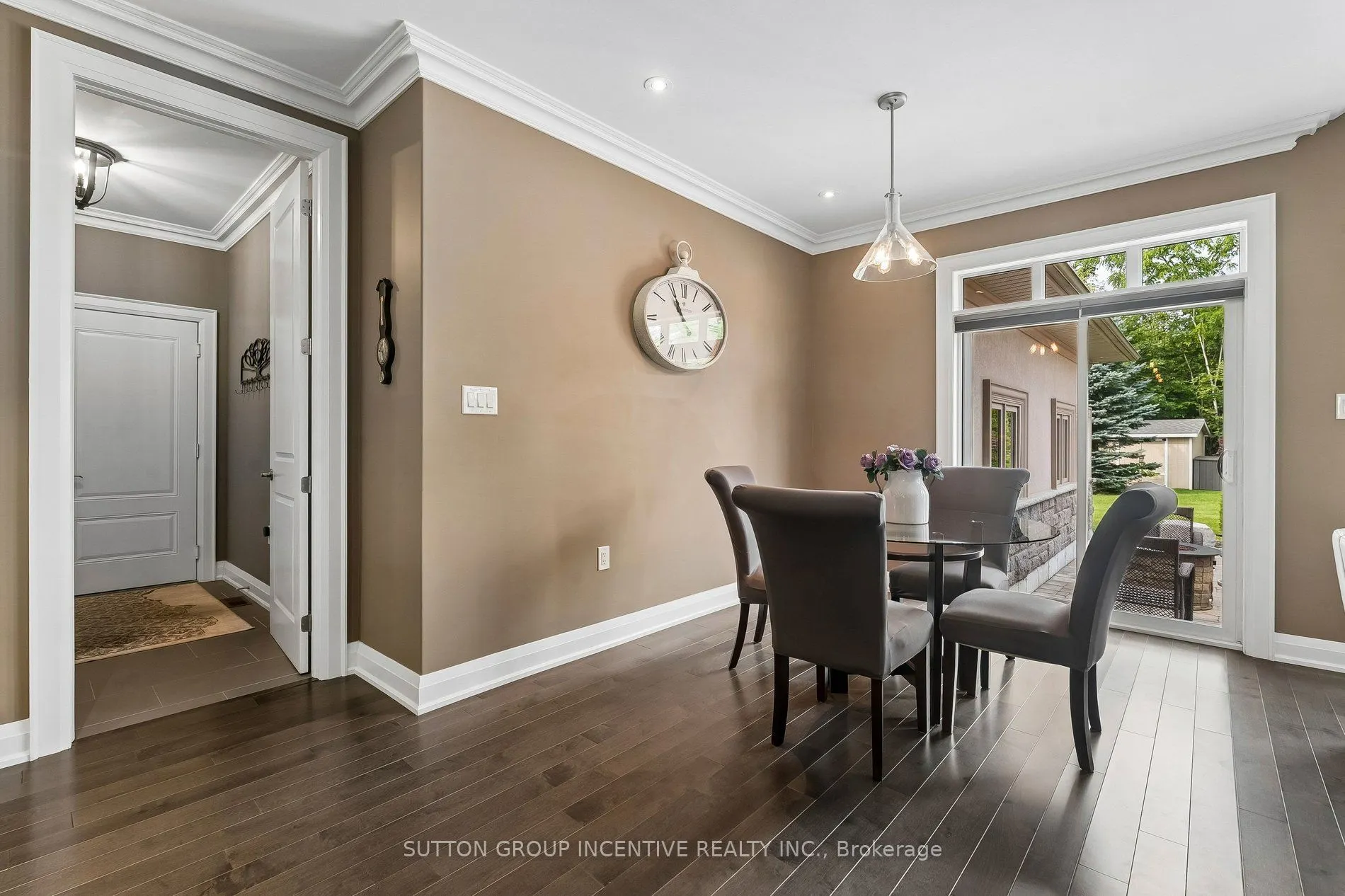 260 Sunnybrae Avenue
