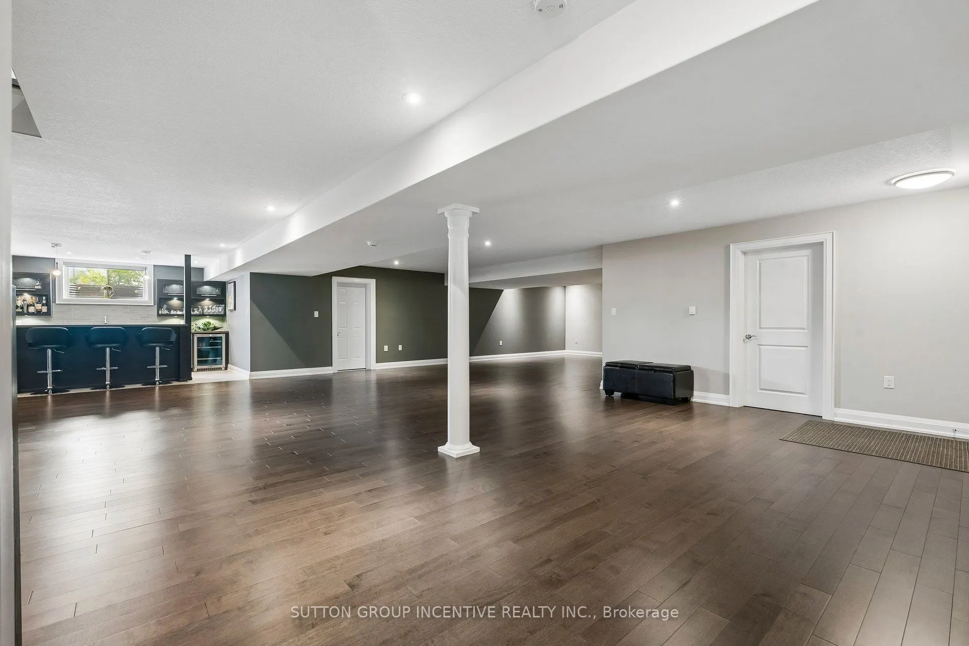 260 Sunnybrae Avenue