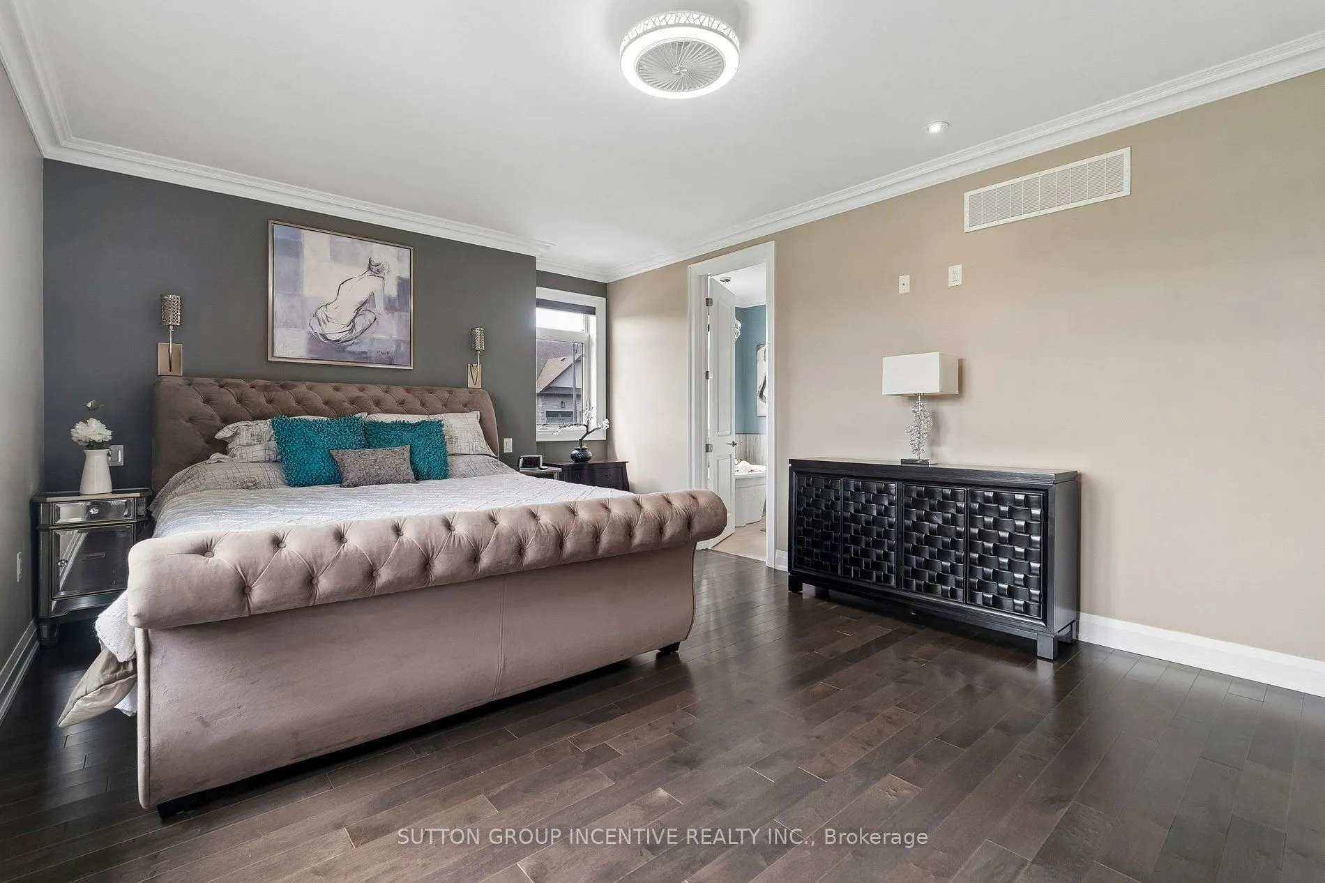 260 Sunnybrae Avenue