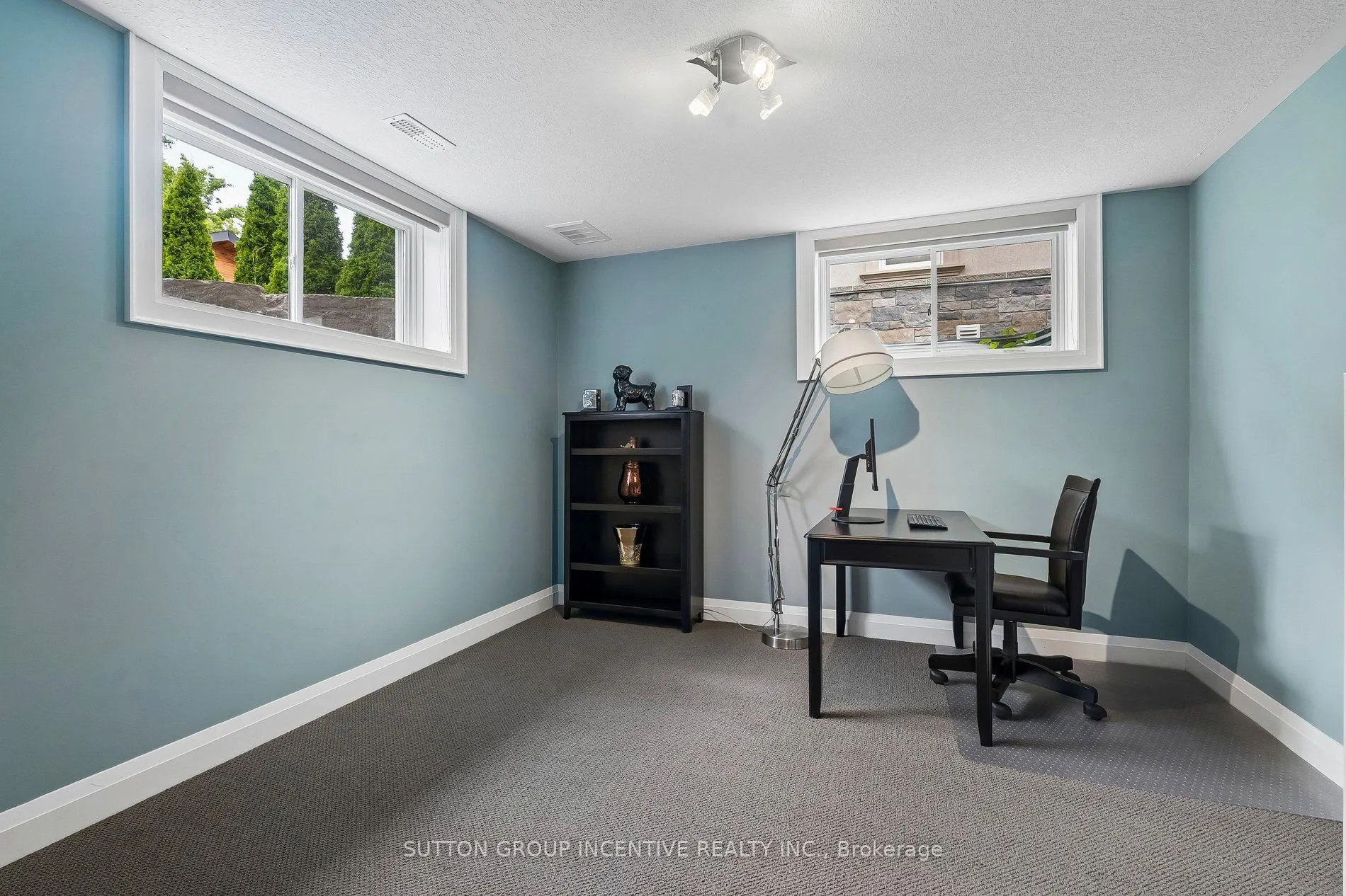260 Sunnybrae Avenue