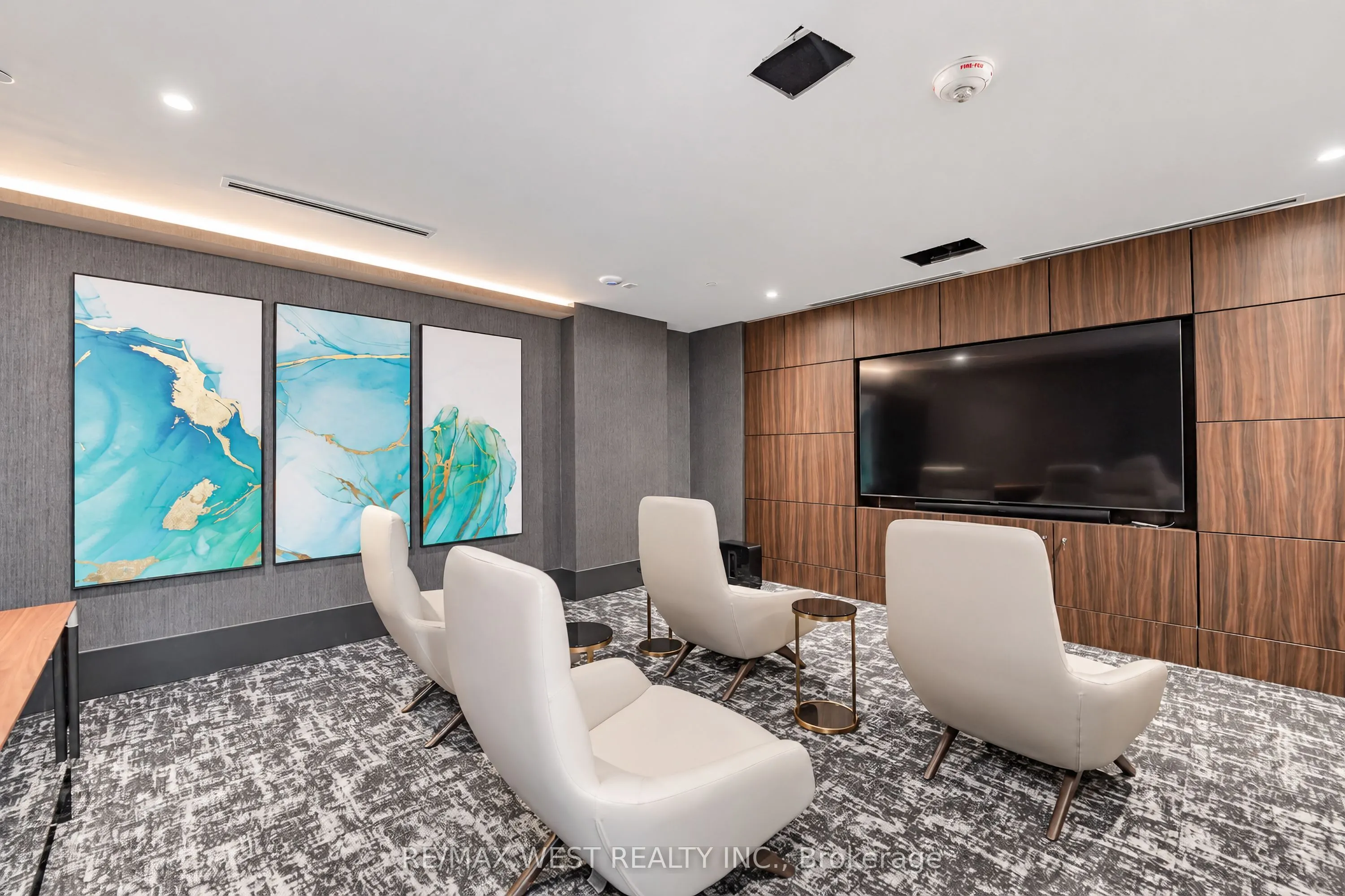 185 Deerfield Road #1103