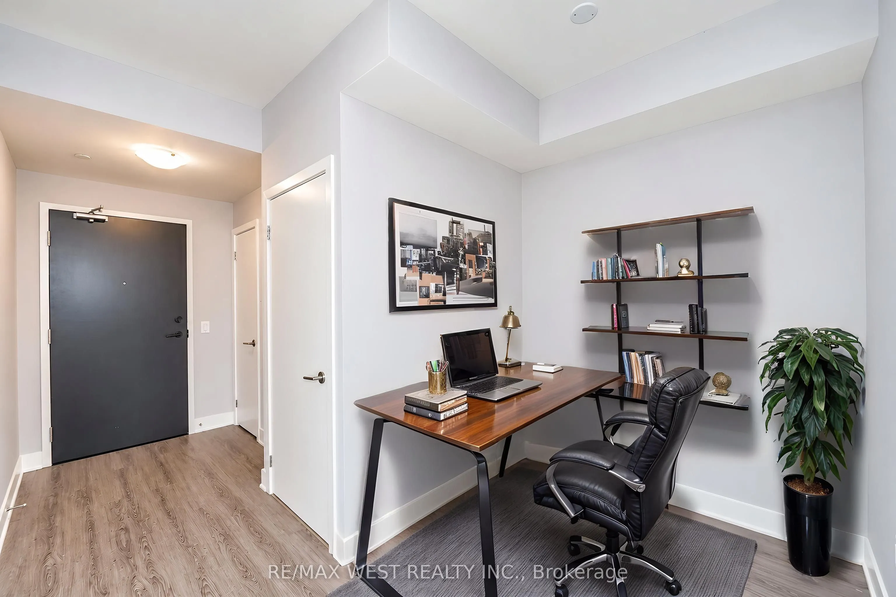 185 Deerfield Road #1103