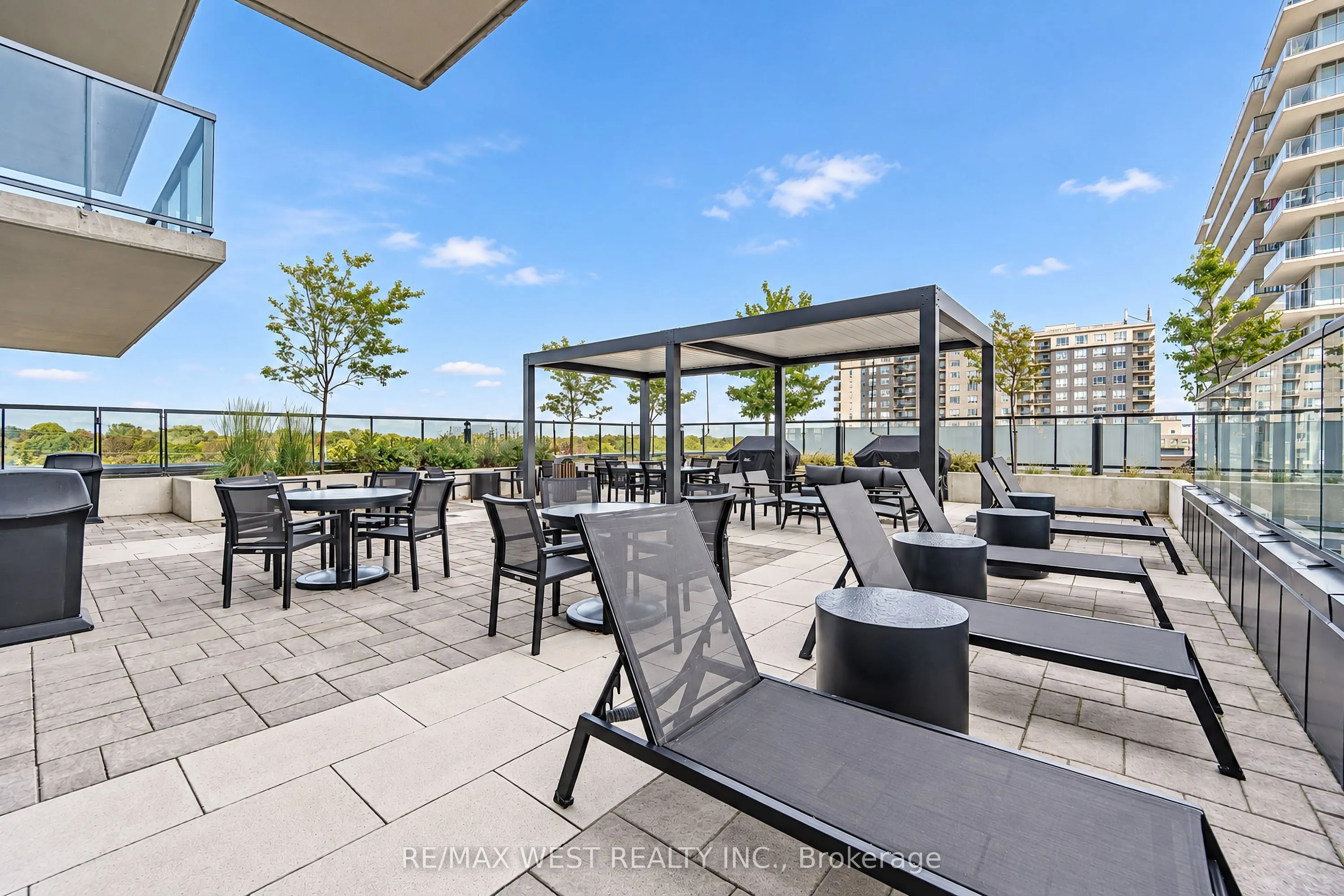185 Deerfield Road #1103