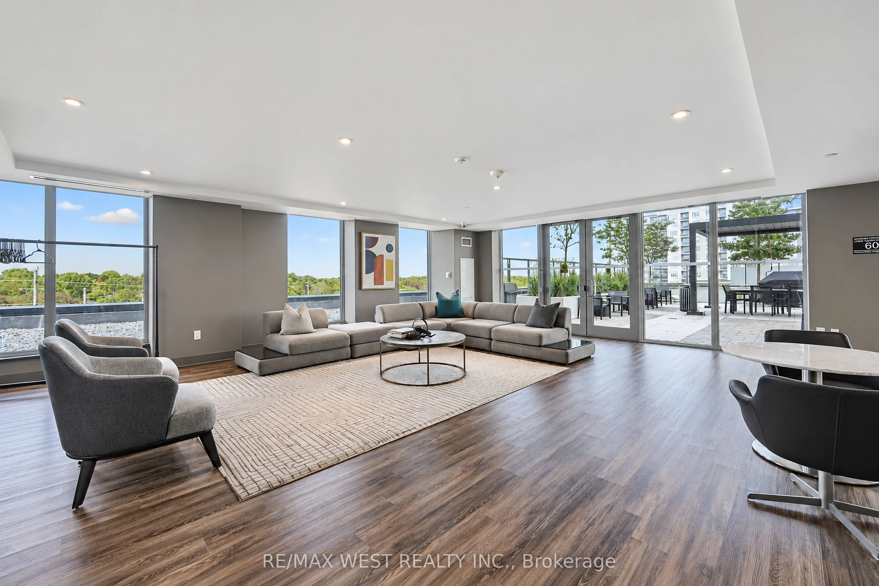 185 Deerfield Road #1103