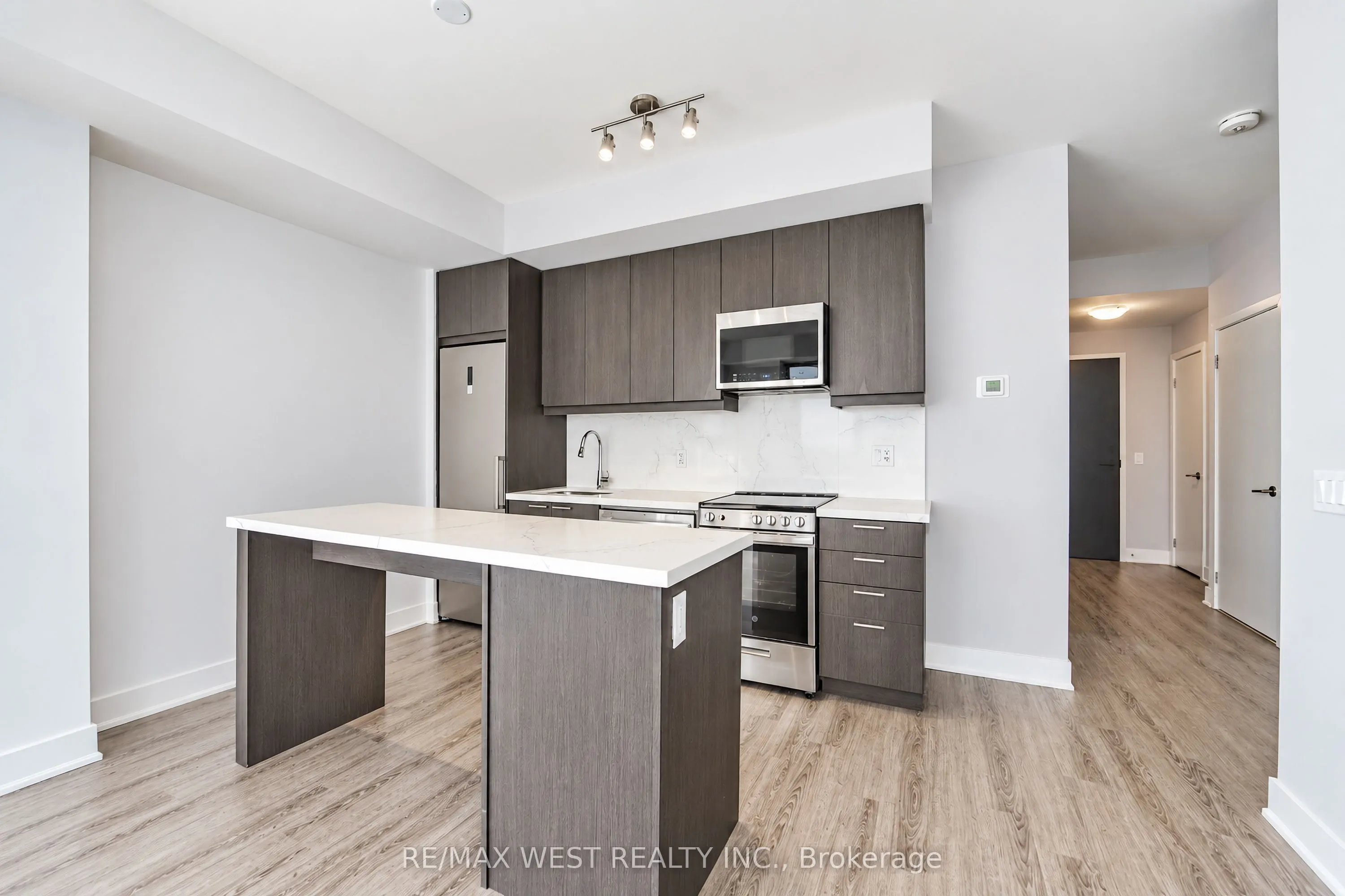 185 Deerfield Road #1103