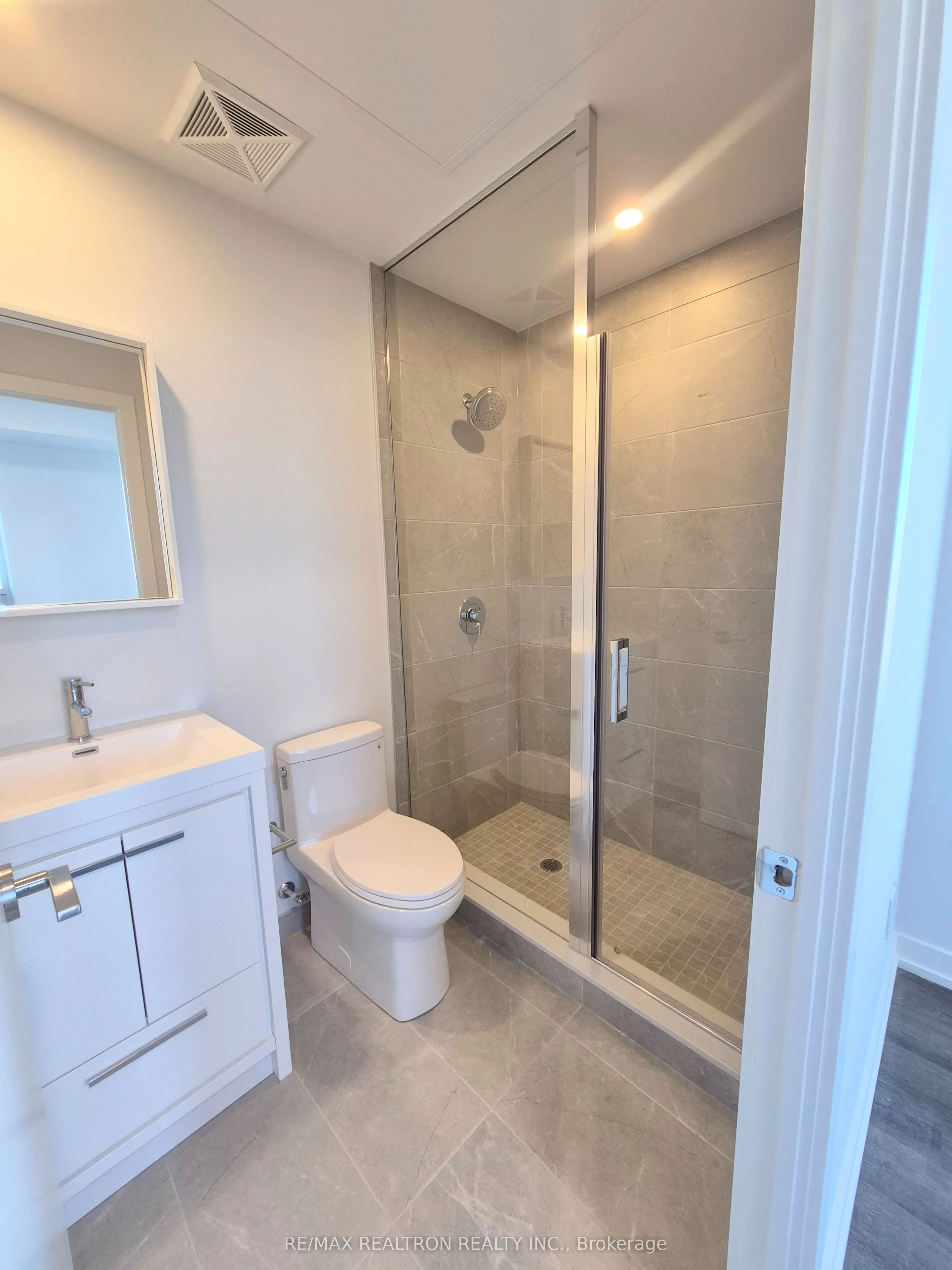 5 Meadowdale Road #1802