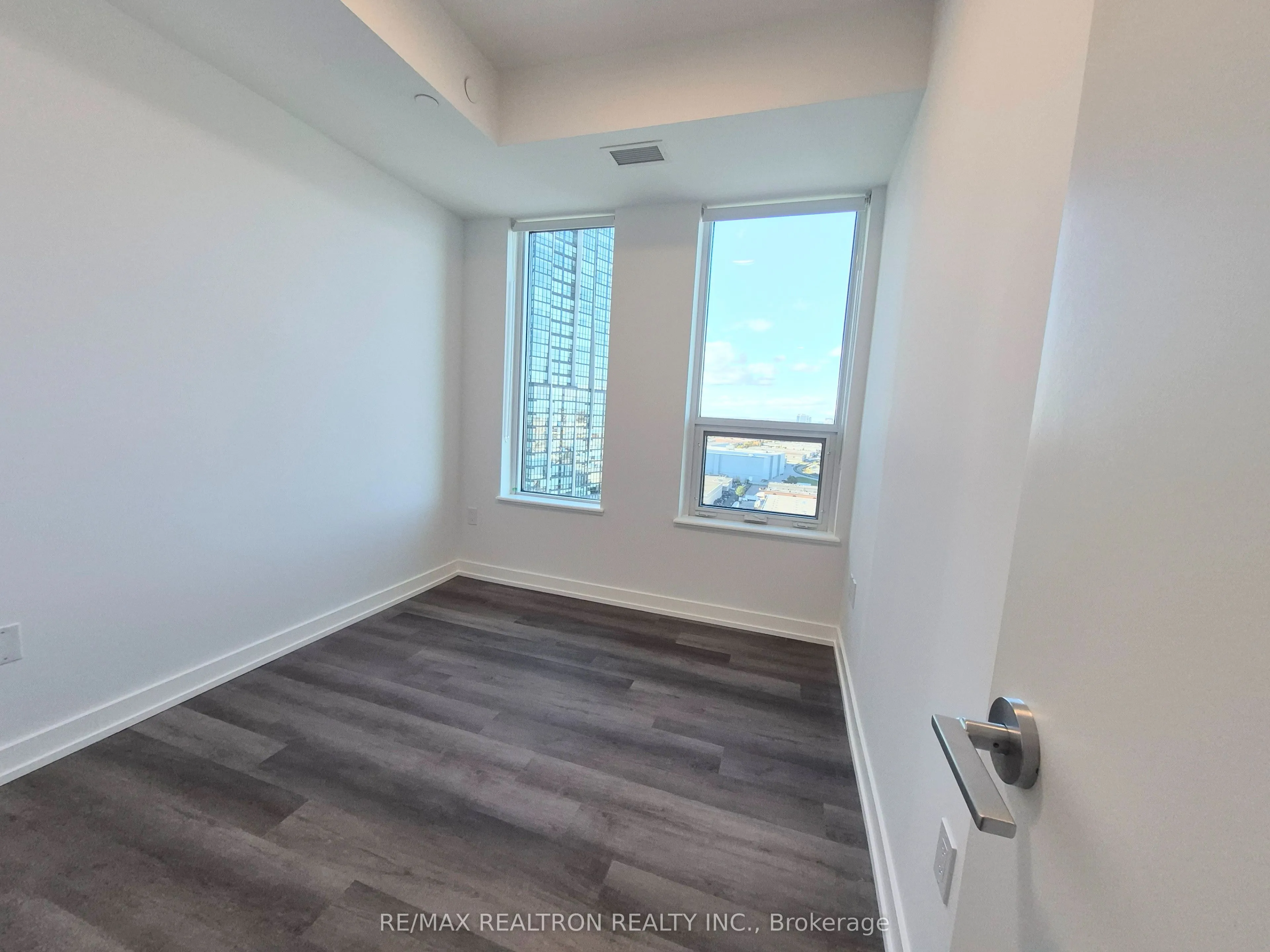 5 Meadowdale Road #1802