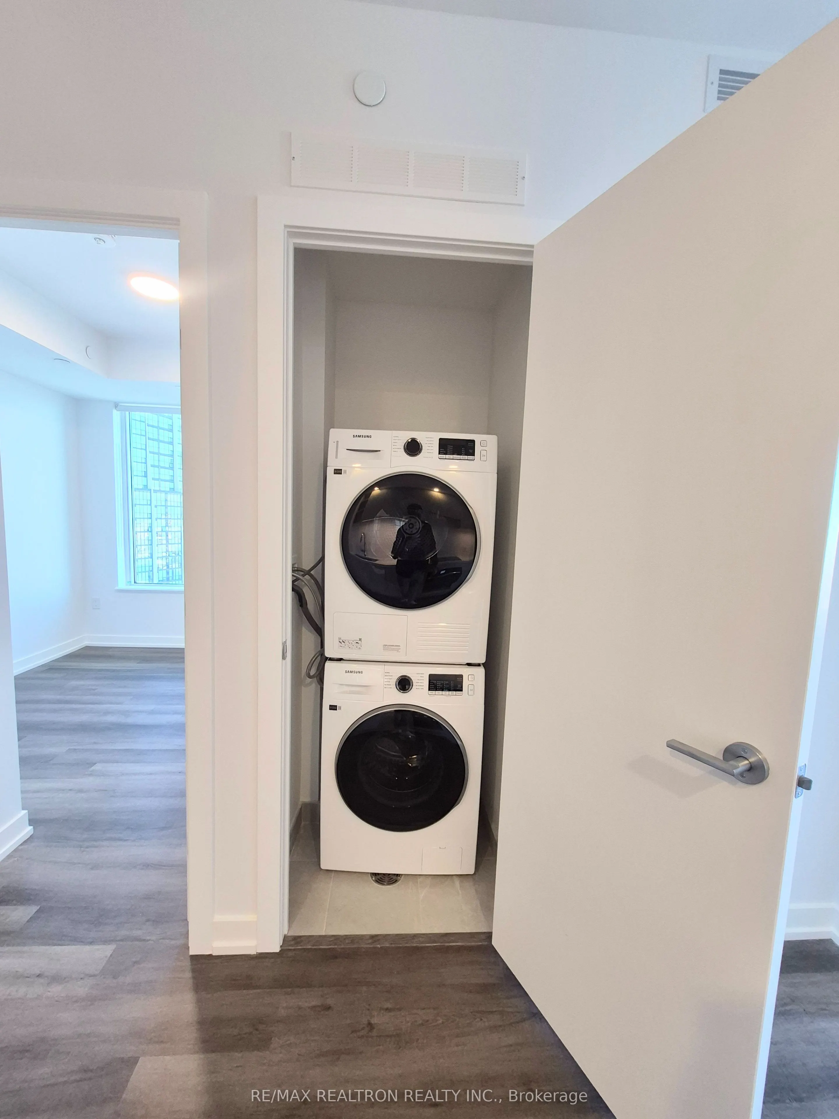 5 Meadowdale Road #1802