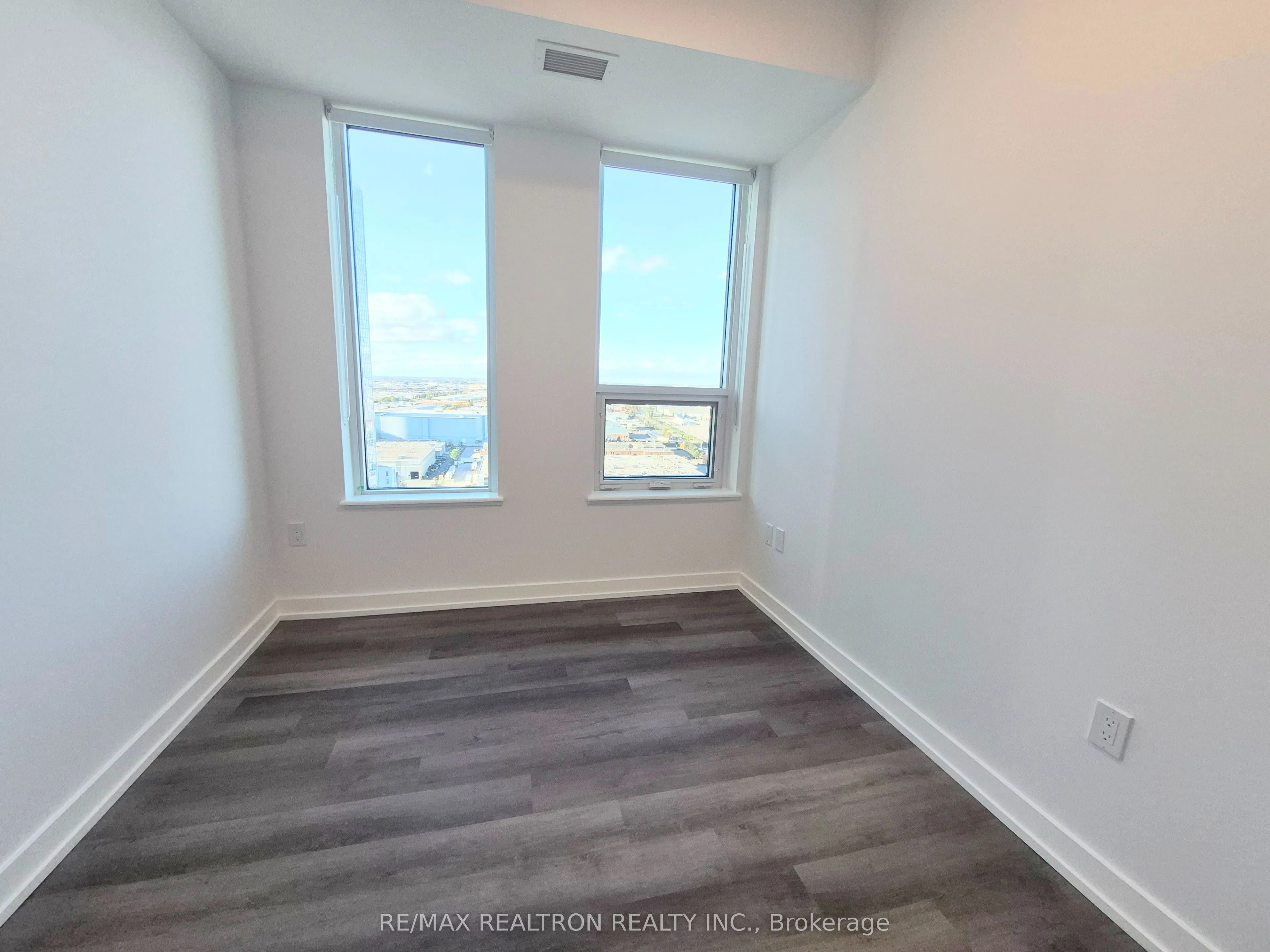 5 Meadowdale Road #1802