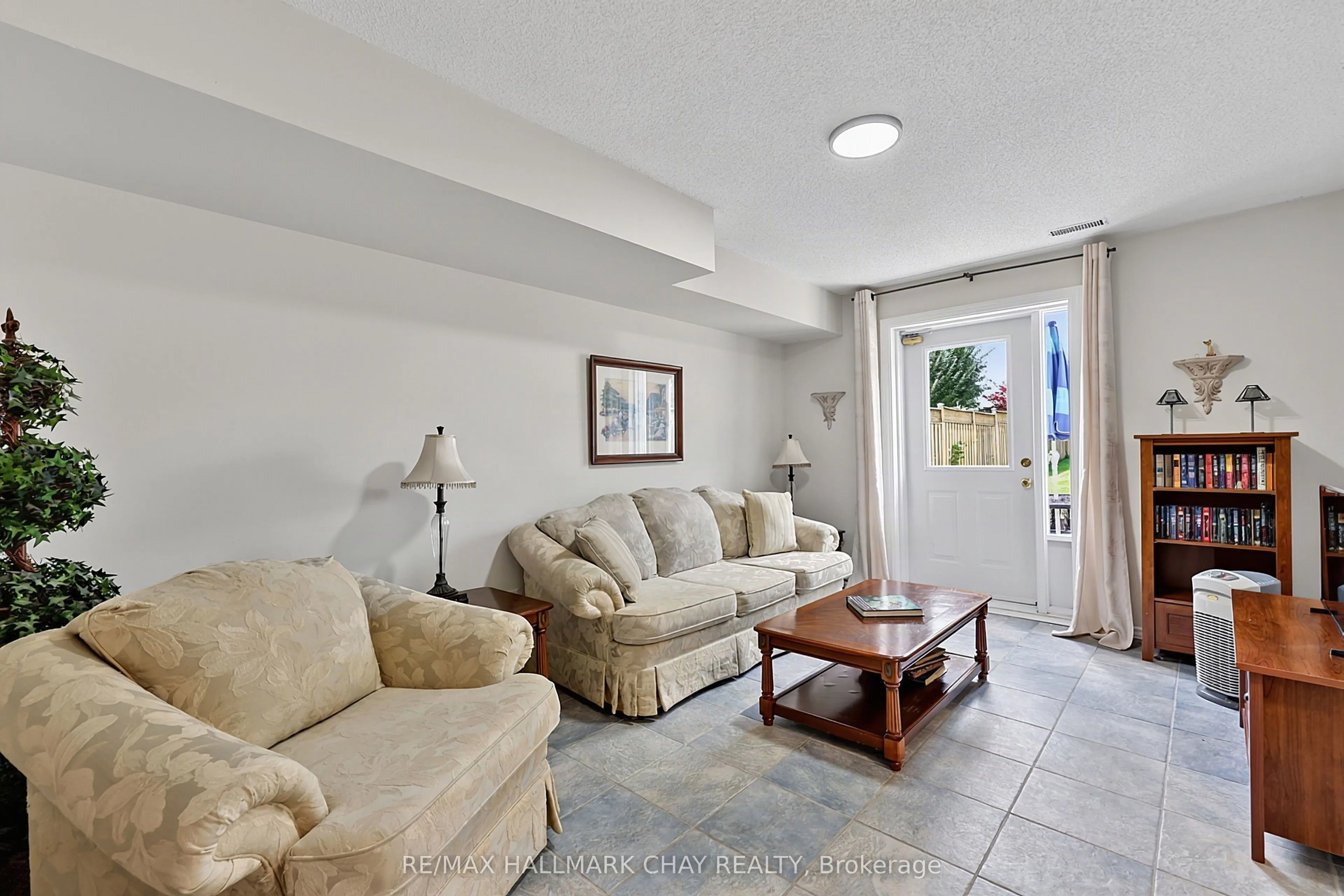 436 Simcoe Road