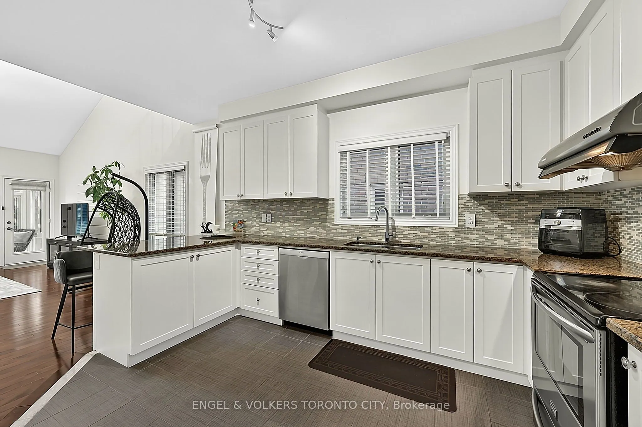 249 Sandale Road