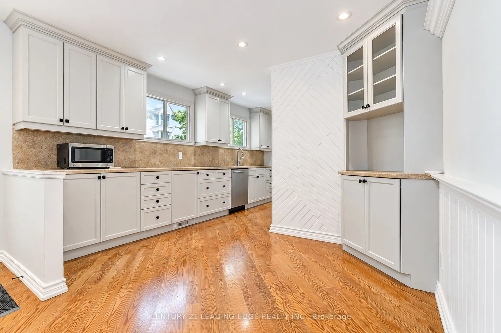 1006 Elgin Street #Main Flr