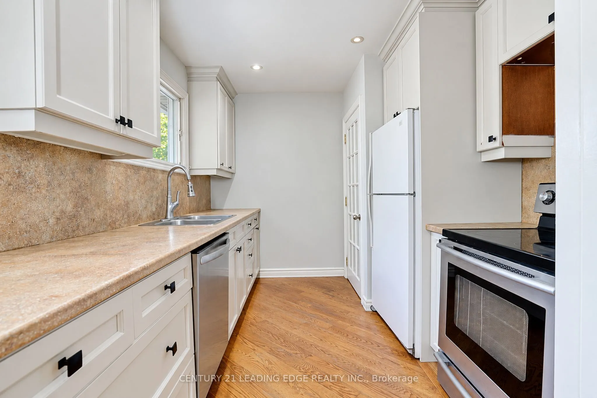 1006 Elgin Street #Main Flr