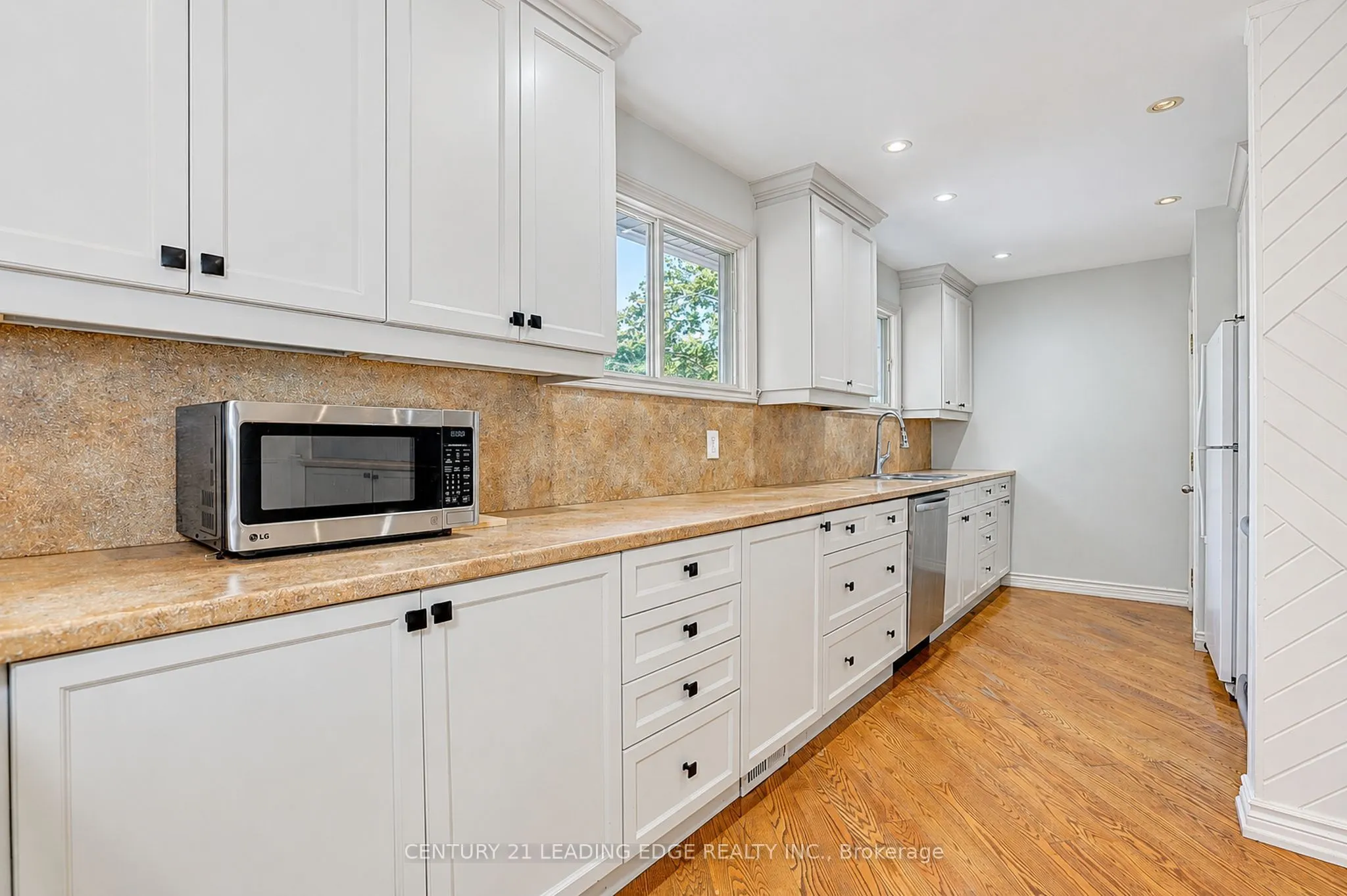 1006 Elgin Street #Main Flr