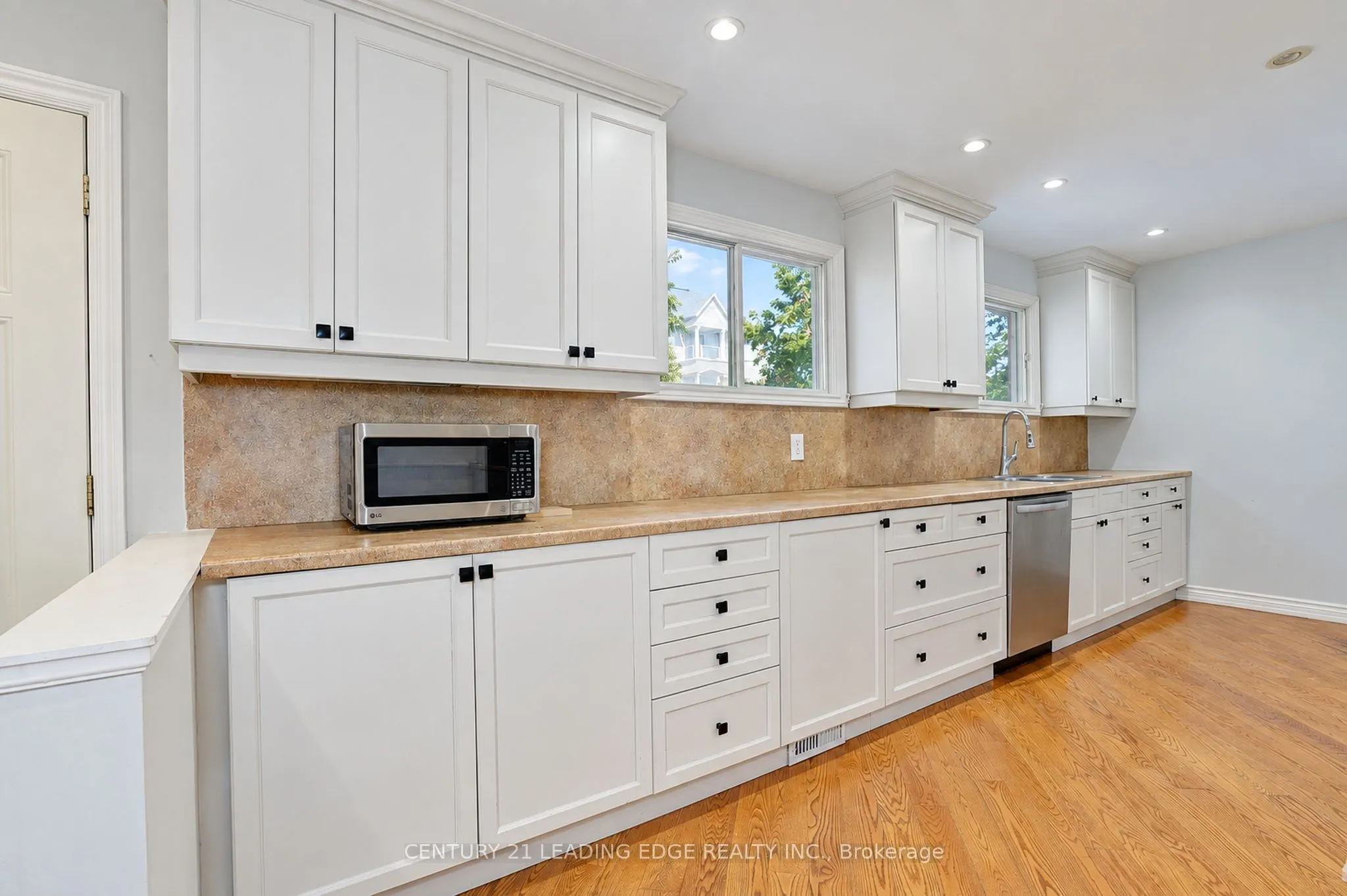 1006 Elgin Street #Main Flr