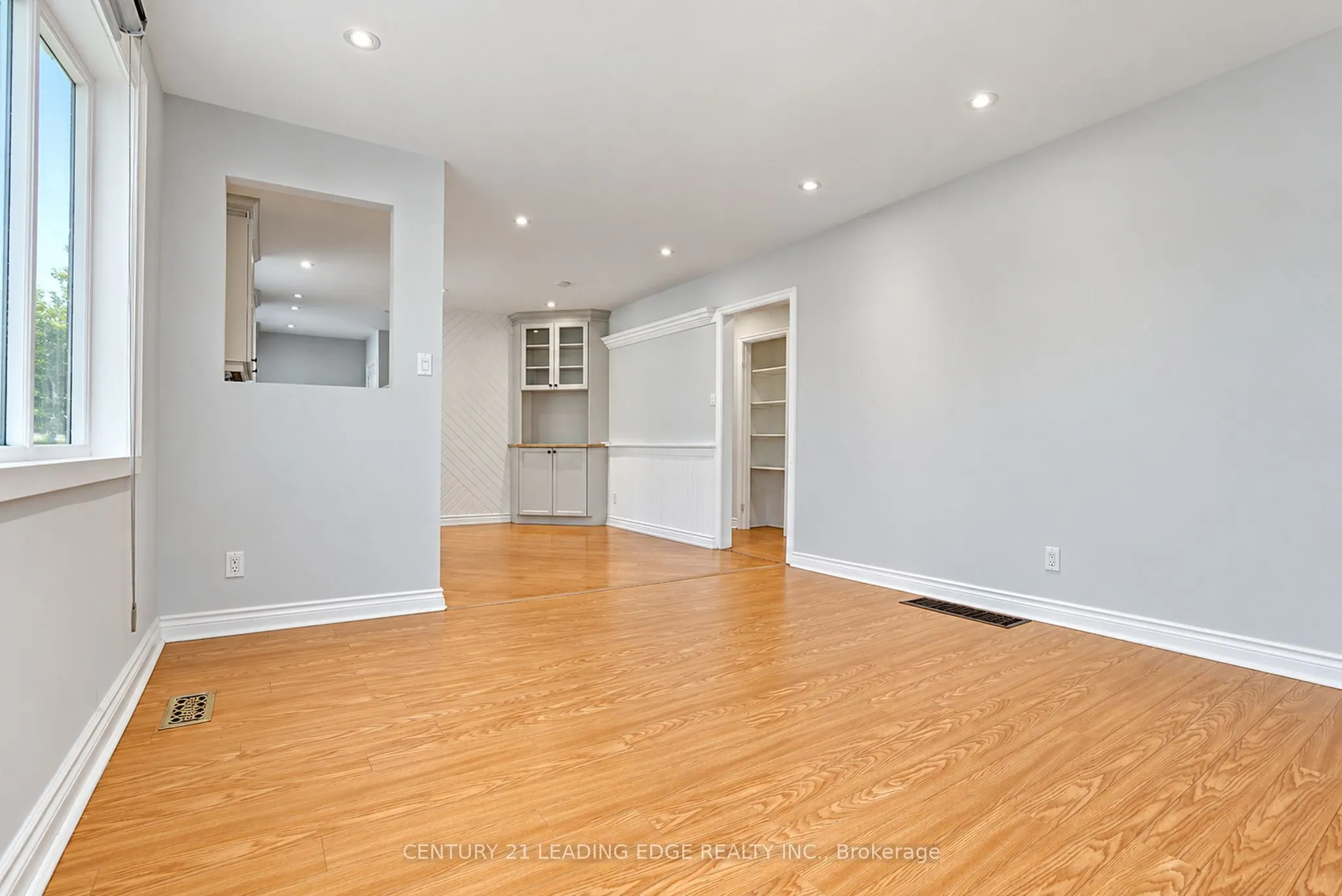 1006 Elgin Street #Main Flr